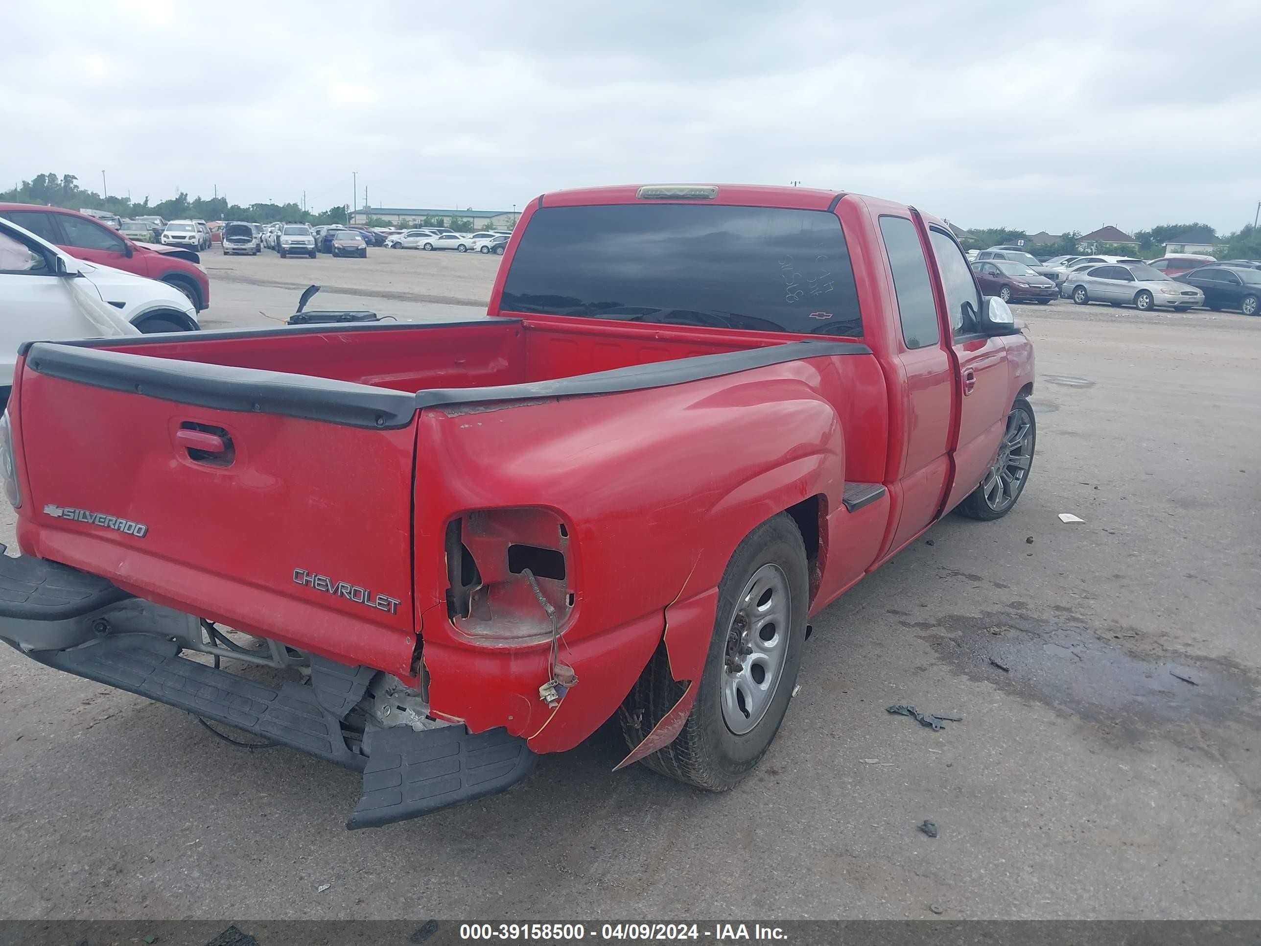 Photo 3 VIN: 1GCEC19T24Z212500 - CHEVROLET SILVERADO 