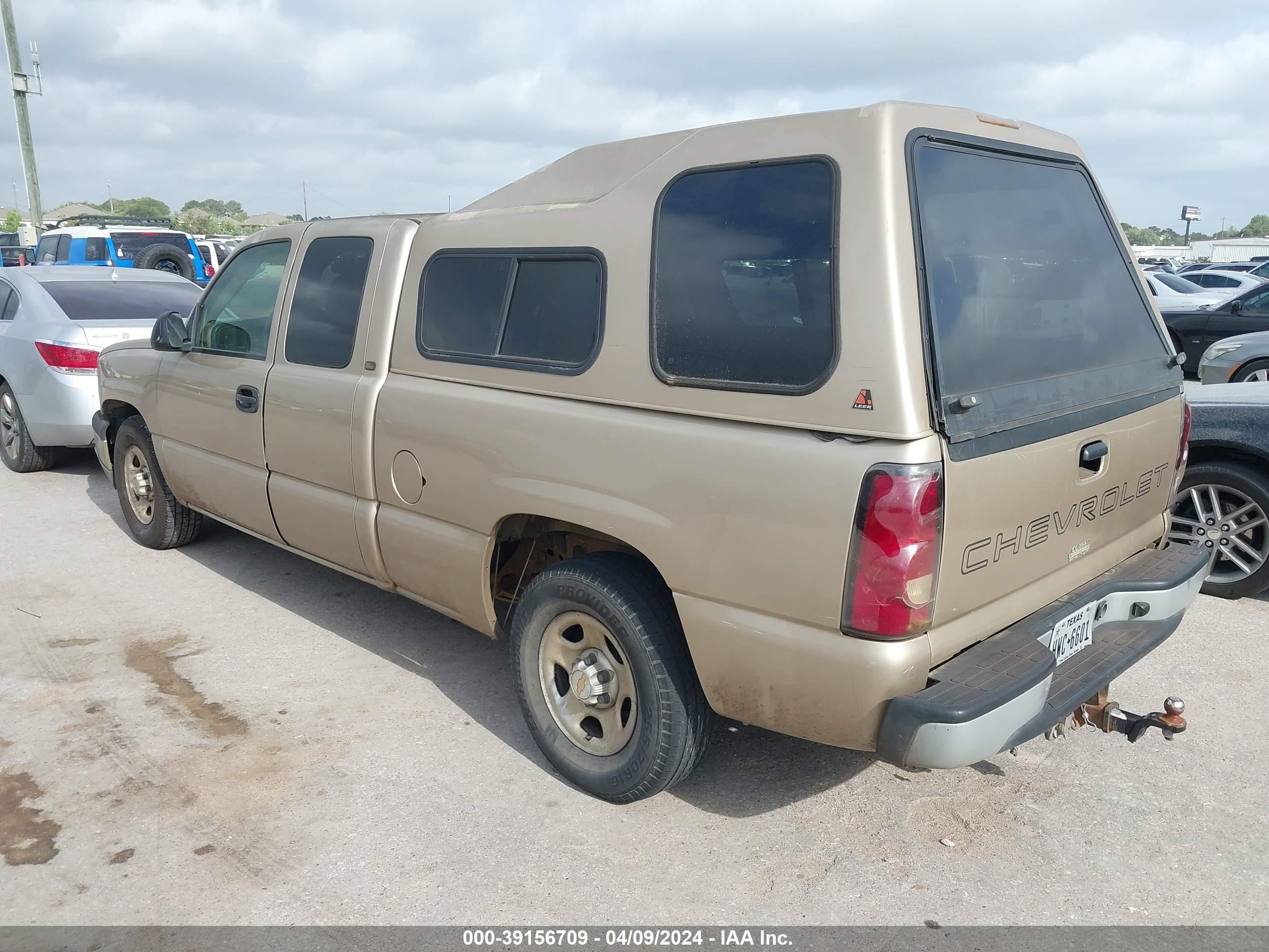 Photo 2 VIN: 1GCEC19T44Z225538 - CHEVROLET SILVERADO 