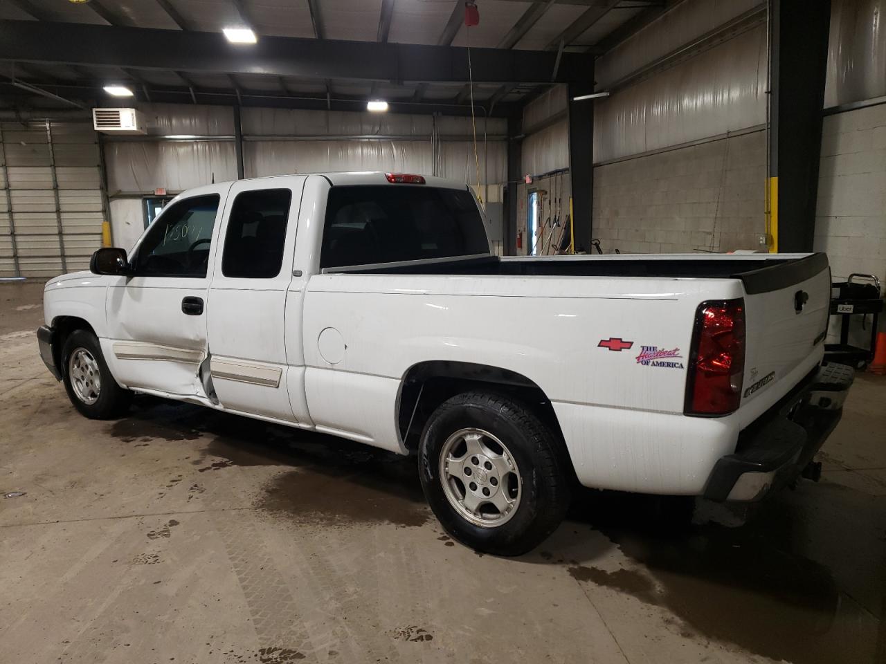 Photo 1 VIN: 1GCEC19T45Z129555 - CHEVROLET SILVERADO 