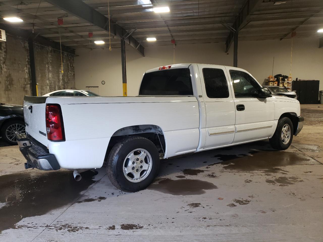 Photo 2 VIN: 1GCEC19T45Z129555 - CHEVROLET SILVERADO 