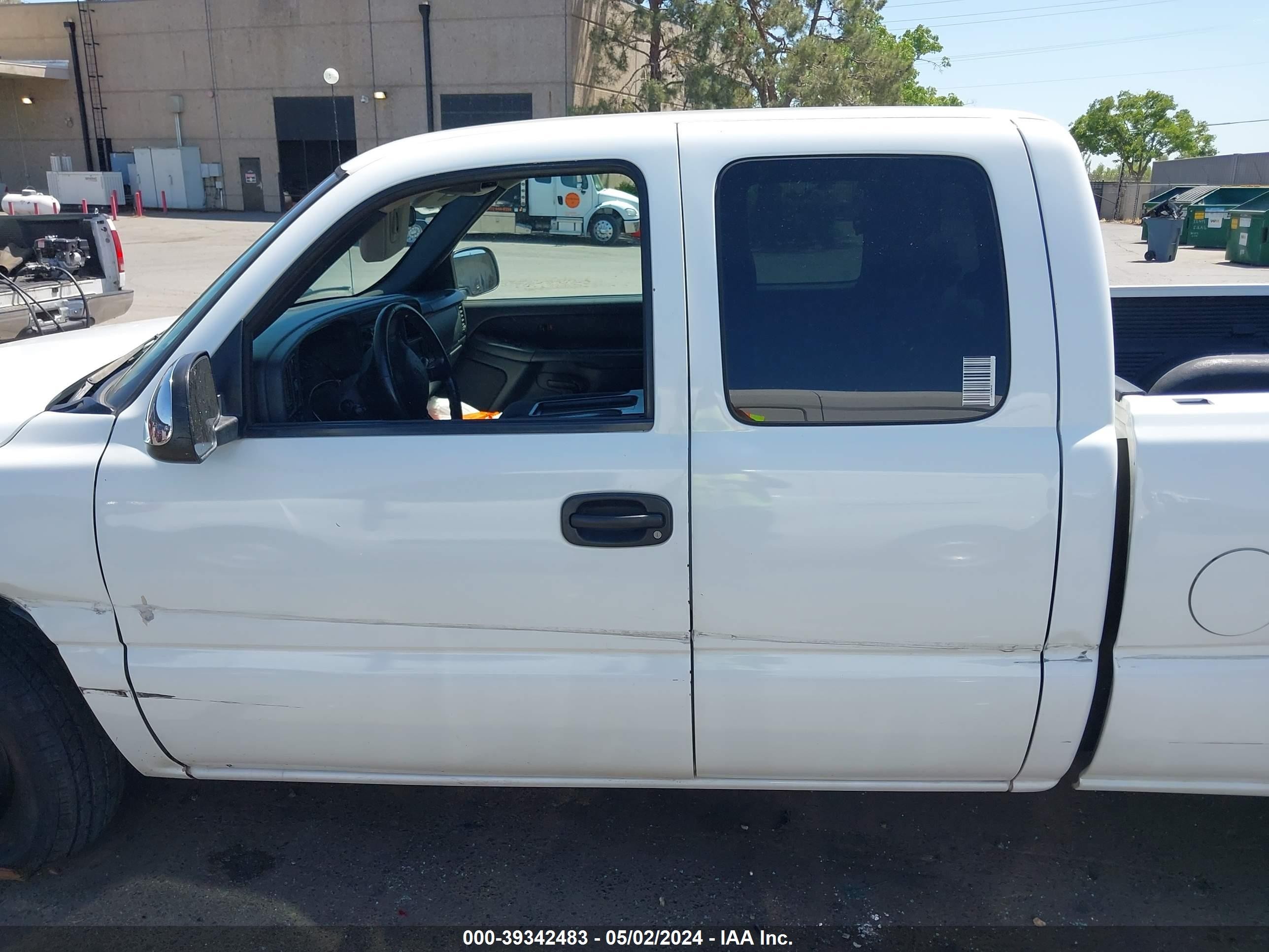 Photo 13 VIN: 1GCEC19T61Z207747 - CHEVROLET SILVERADO 