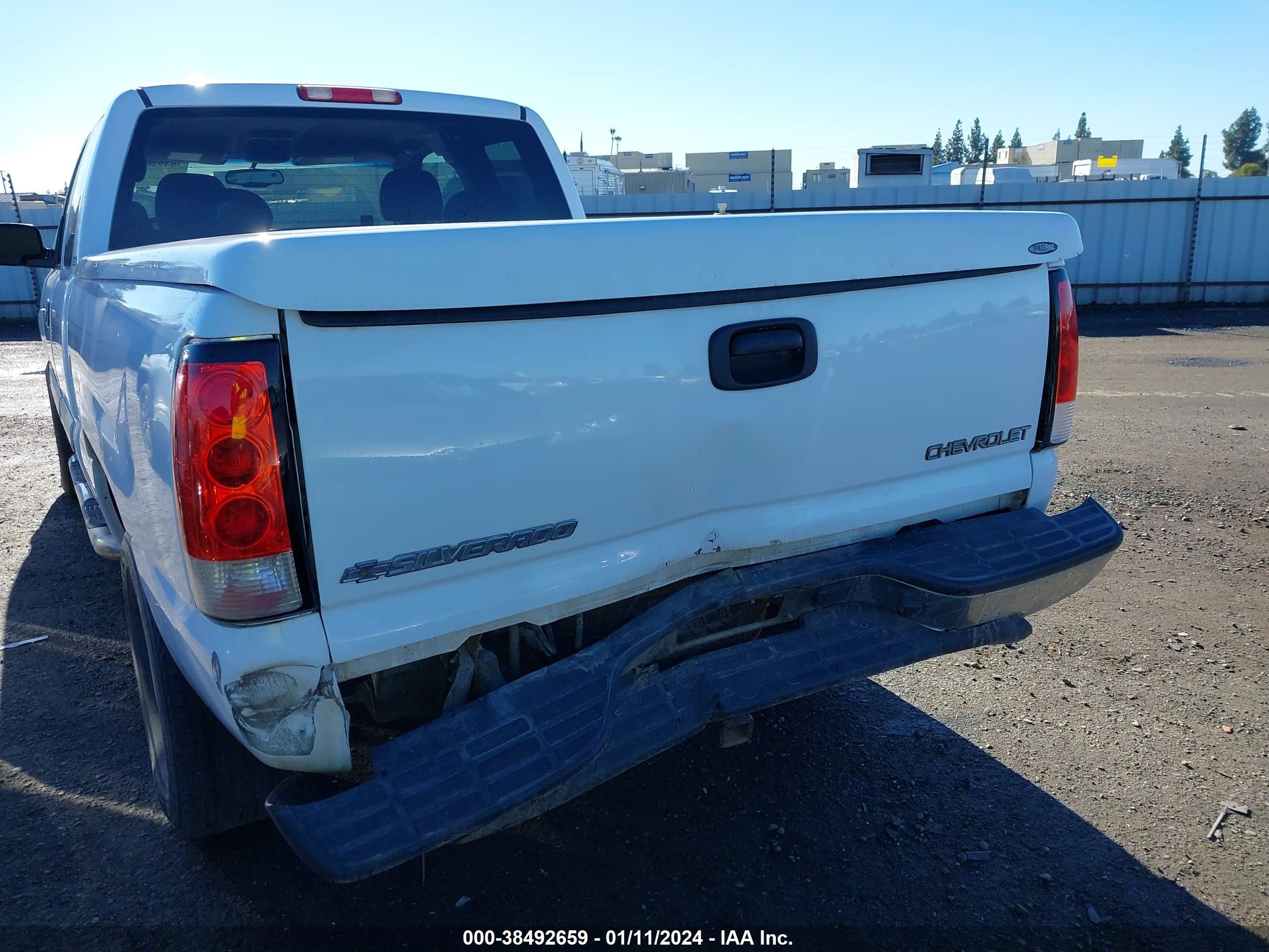 Photo 5 VIN: 1GCEC19T65Z130903 - CHEVROLET SILVERADO 