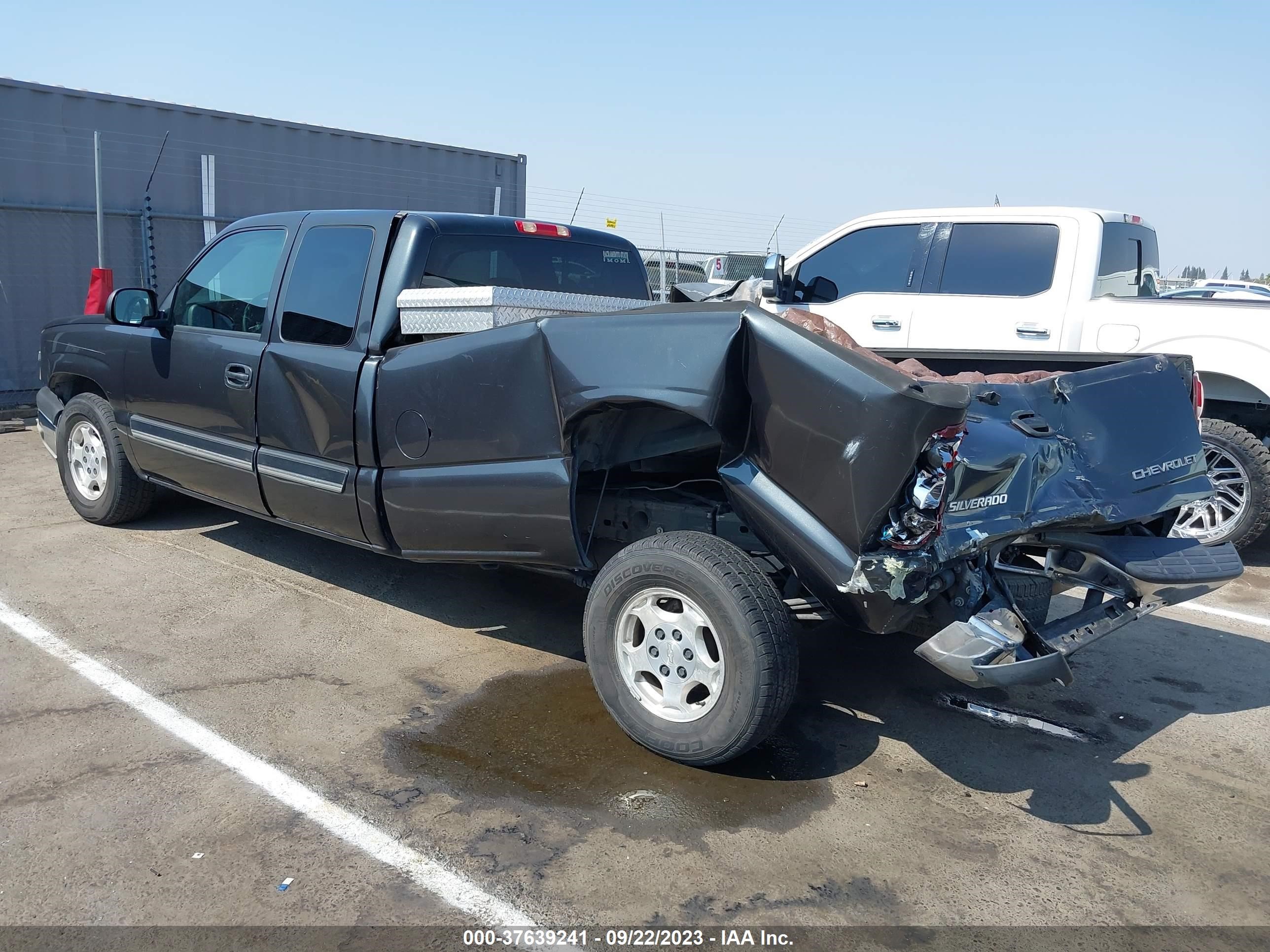 Photo 2 VIN: 1GCEC19T73E331701 - CHEVROLET SILVERADO 