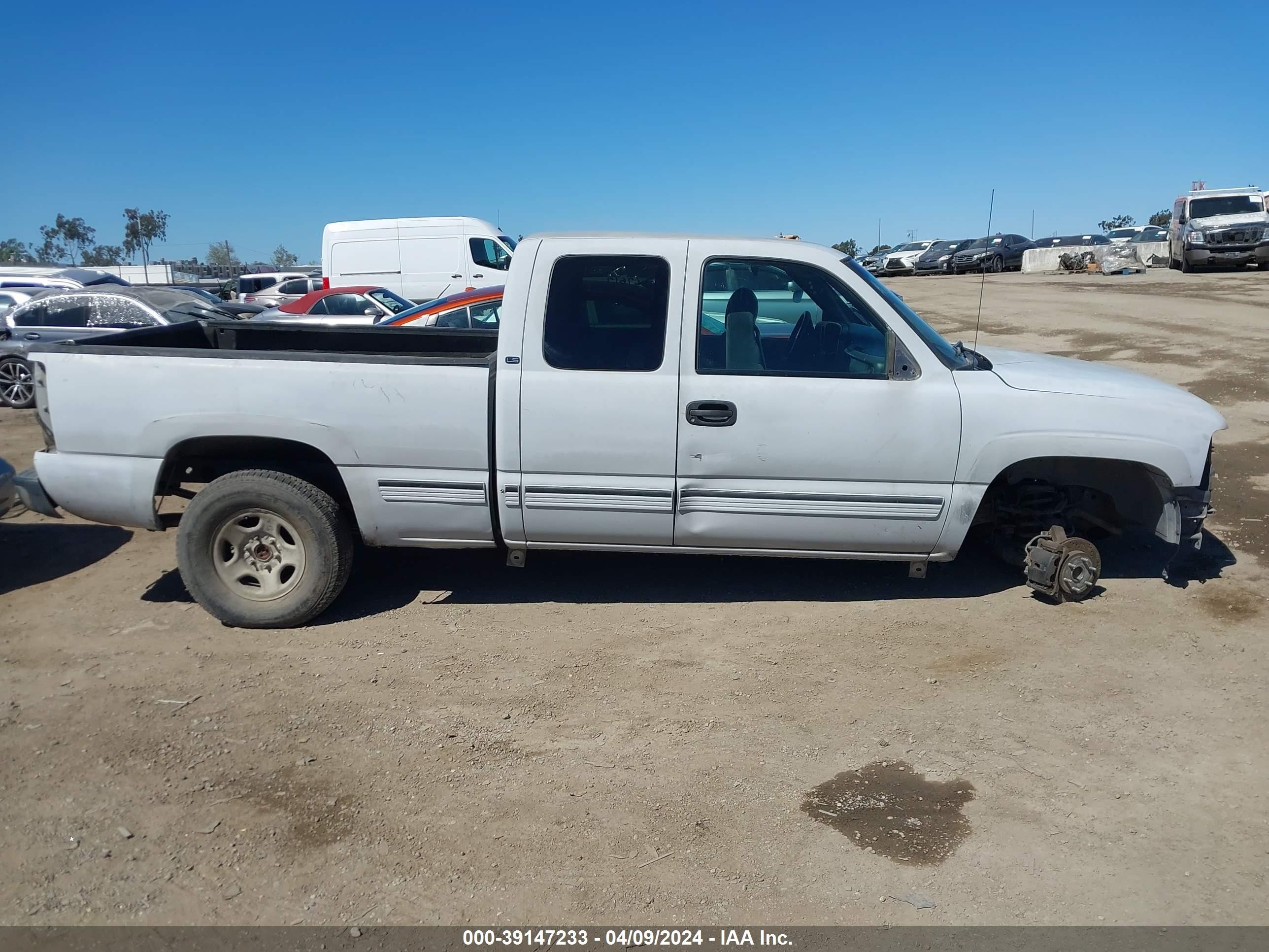 Photo 11 VIN: 1GCEC19T81Z148555 - CHEVROLET SILVERADO 