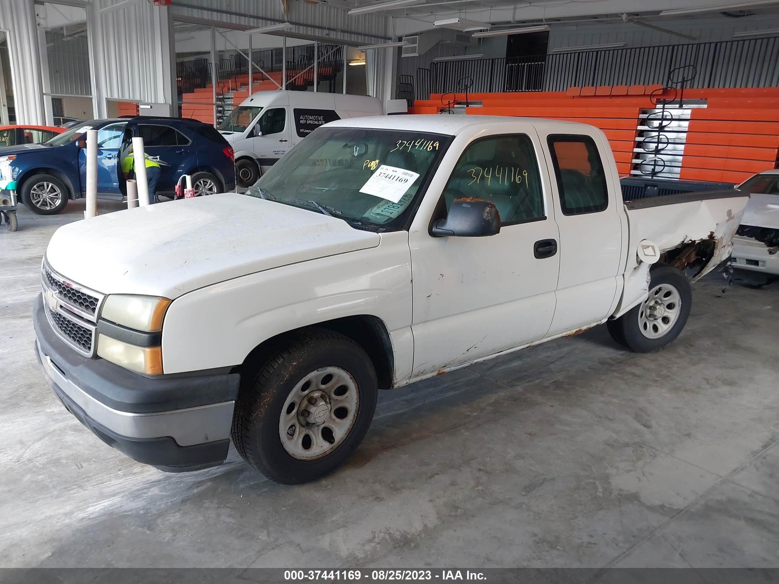 Photo 1 VIN: 1GCEC19T86Z193261 - CHEVROLET SILVERADO 