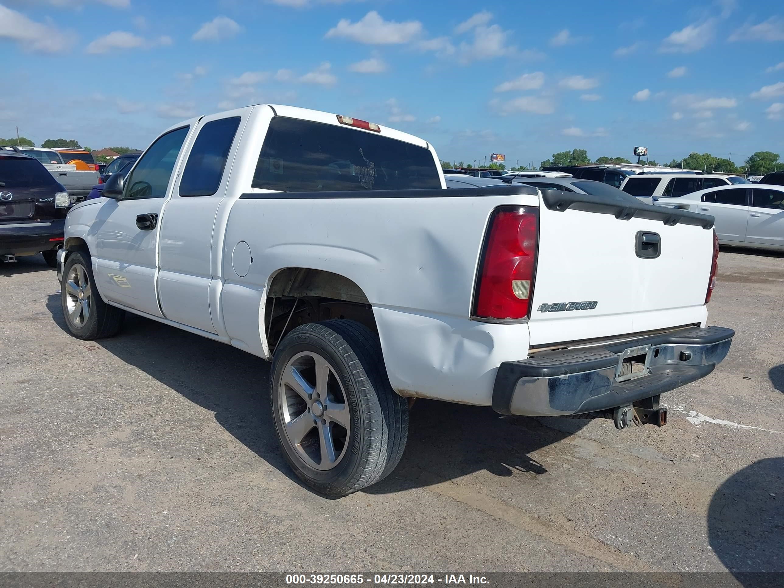 Photo 2 VIN: 1GCEC19T86Z254379 - CHEVROLET SILVERADO 