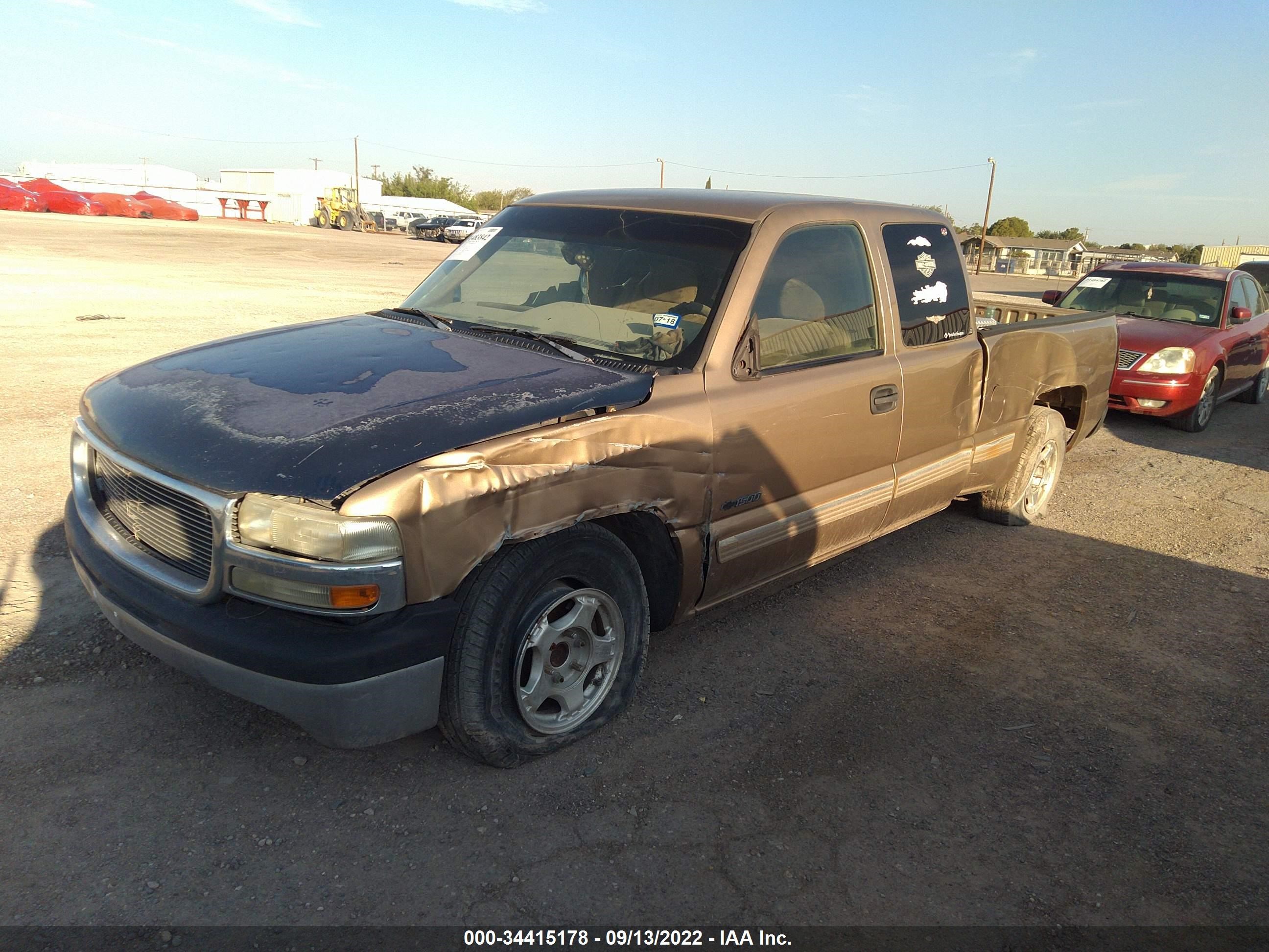 Photo 1 VIN: 1GCEC19T9XZ117095 - CHEVROLET SILVERADO 