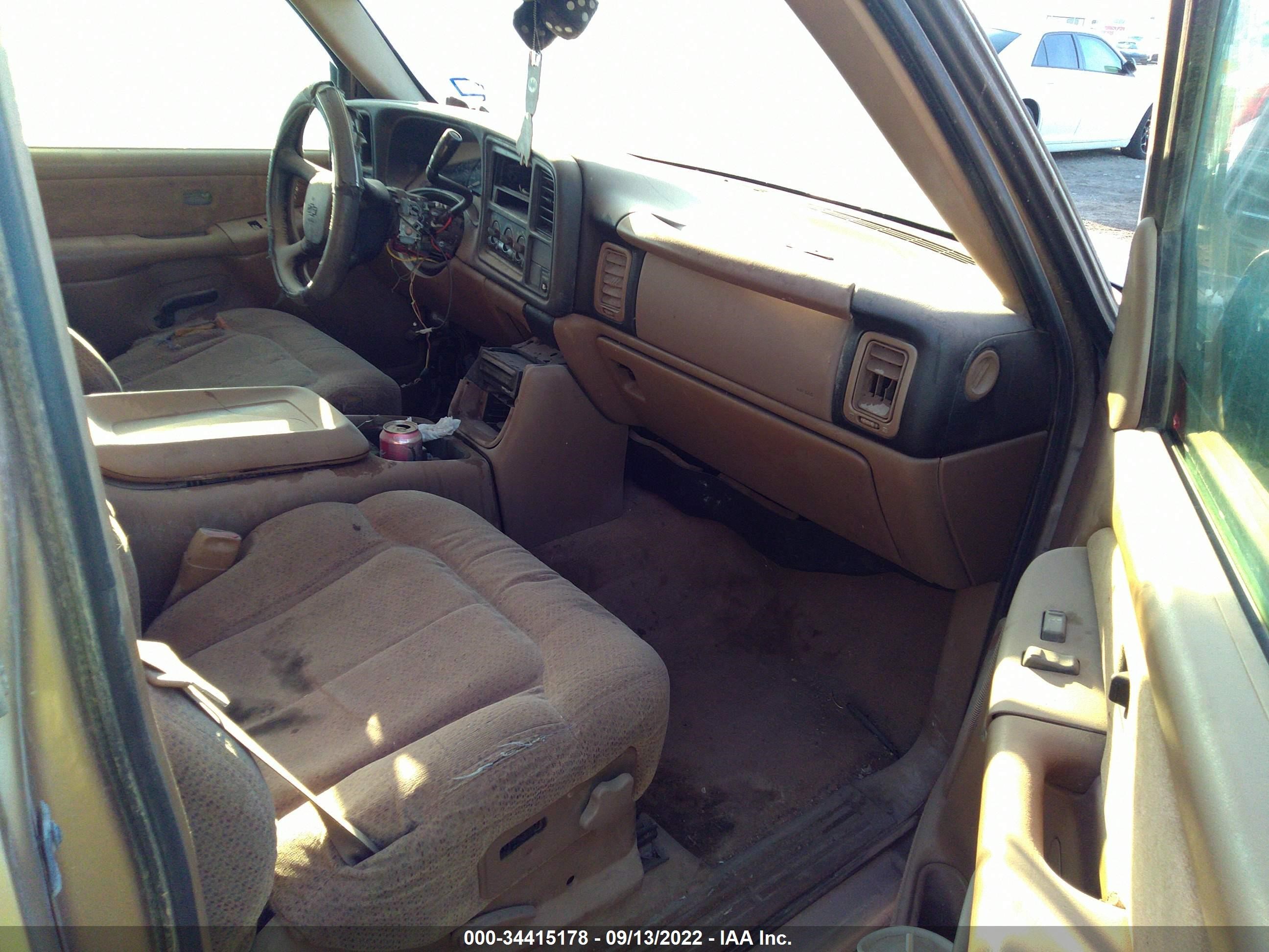 Photo 4 VIN: 1GCEC19T9XZ117095 - CHEVROLET SILVERADO 