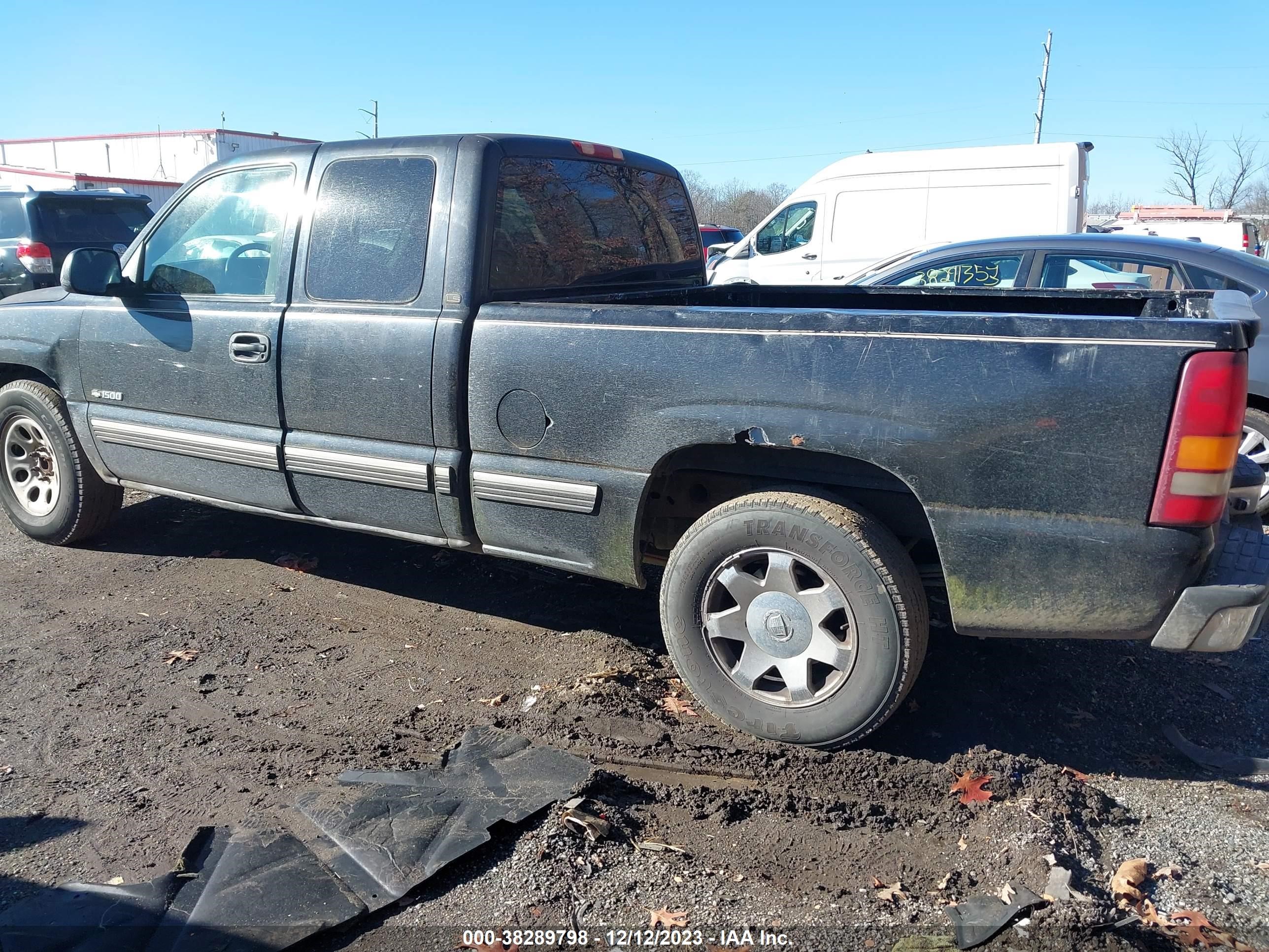 Photo 2 VIN: 1GCEC19V01Z101392 - CHEVROLET SILVERADO 