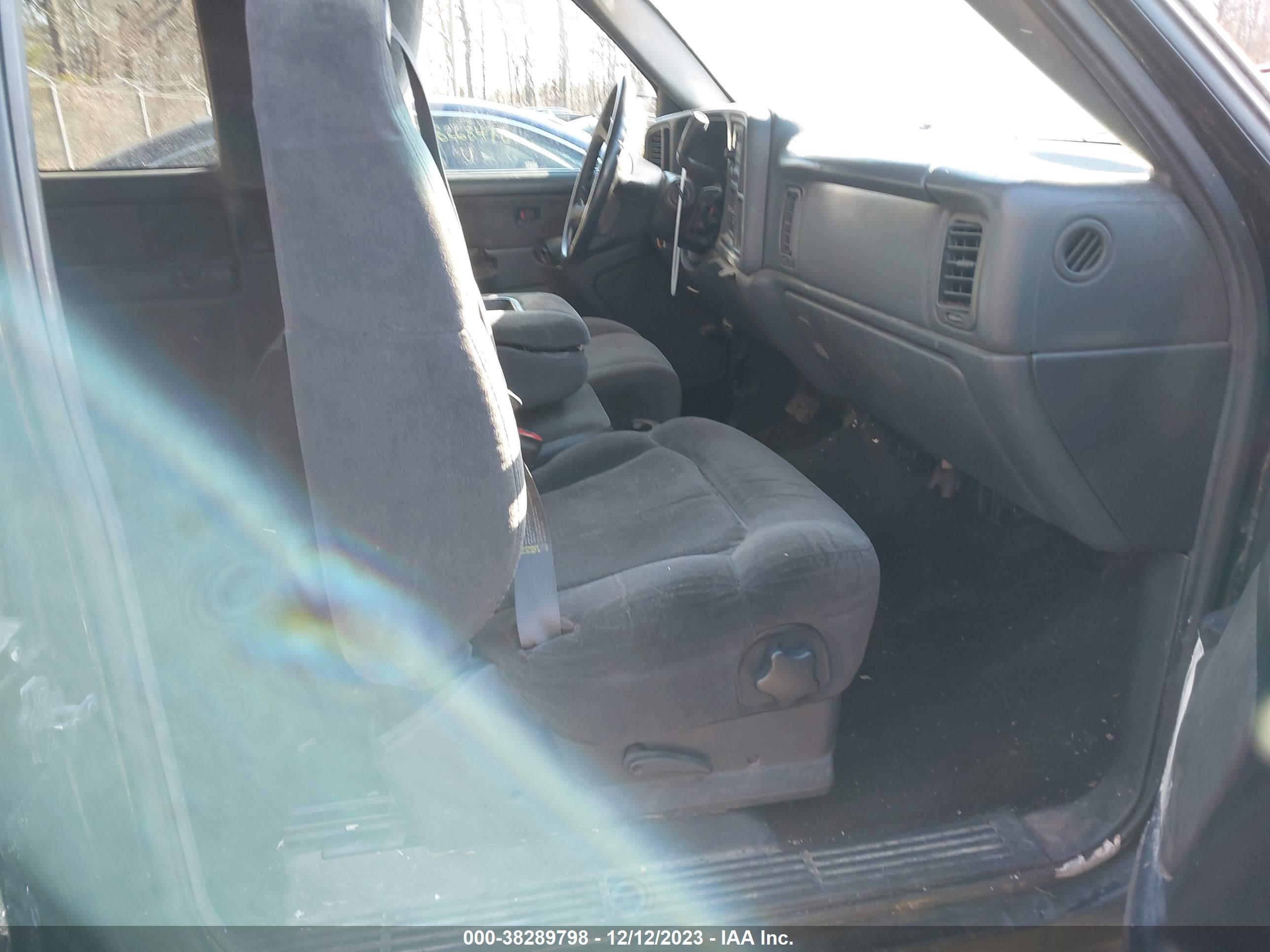 Photo 4 VIN: 1GCEC19V01Z101392 - CHEVROLET SILVERADO 