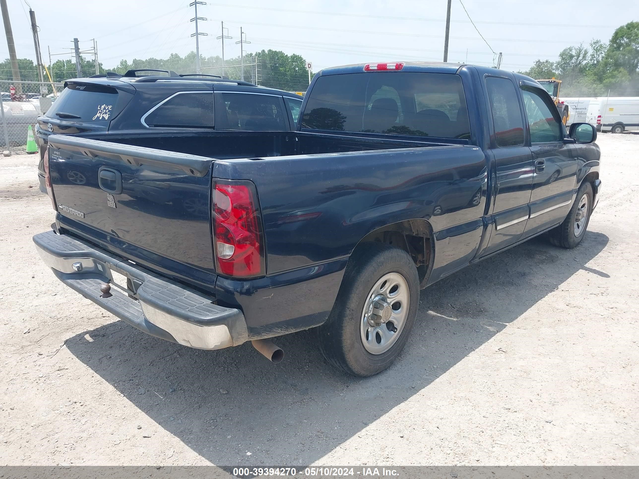 Photo 3 VIN: 1GCEC19V06Z170915 - CHEVROLET SILVERADO 