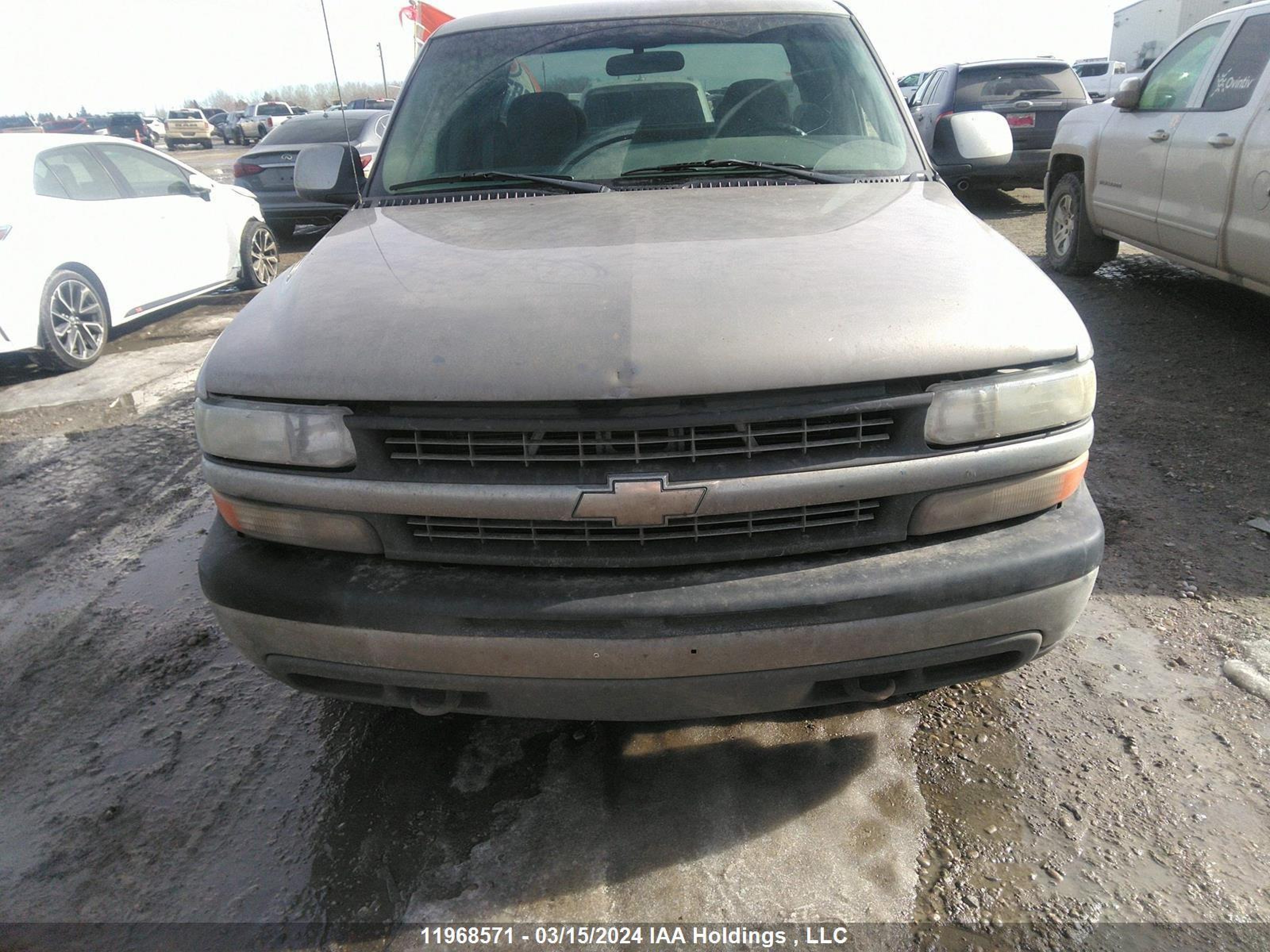 Photo 11 VIN: 1GCEC19V0YZ281807 - CHEVROLET SILVERADO 