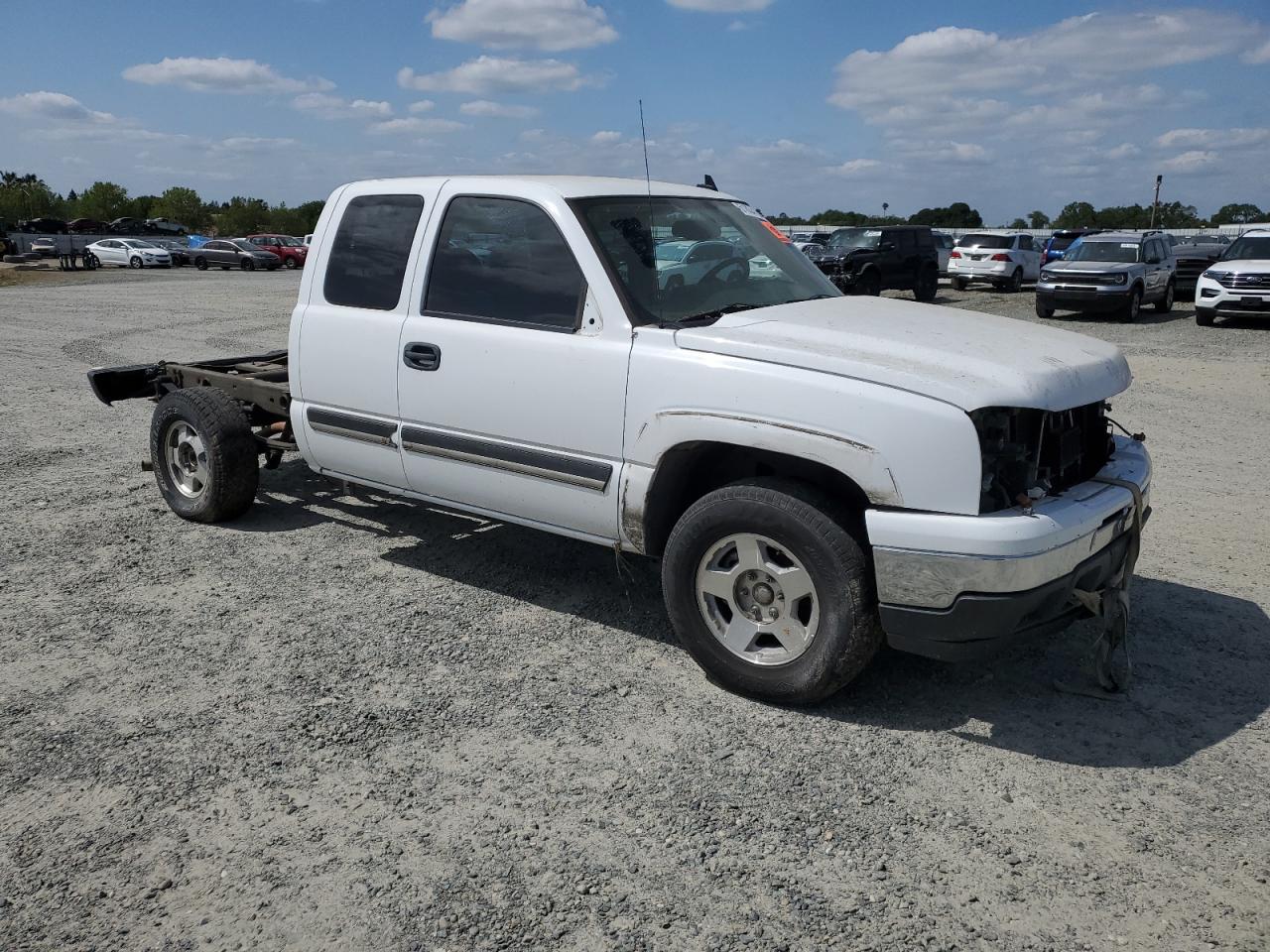 Photo 3 VIN: 1GCEC19V34Z103822 - CHEVROLET SILVERADO 