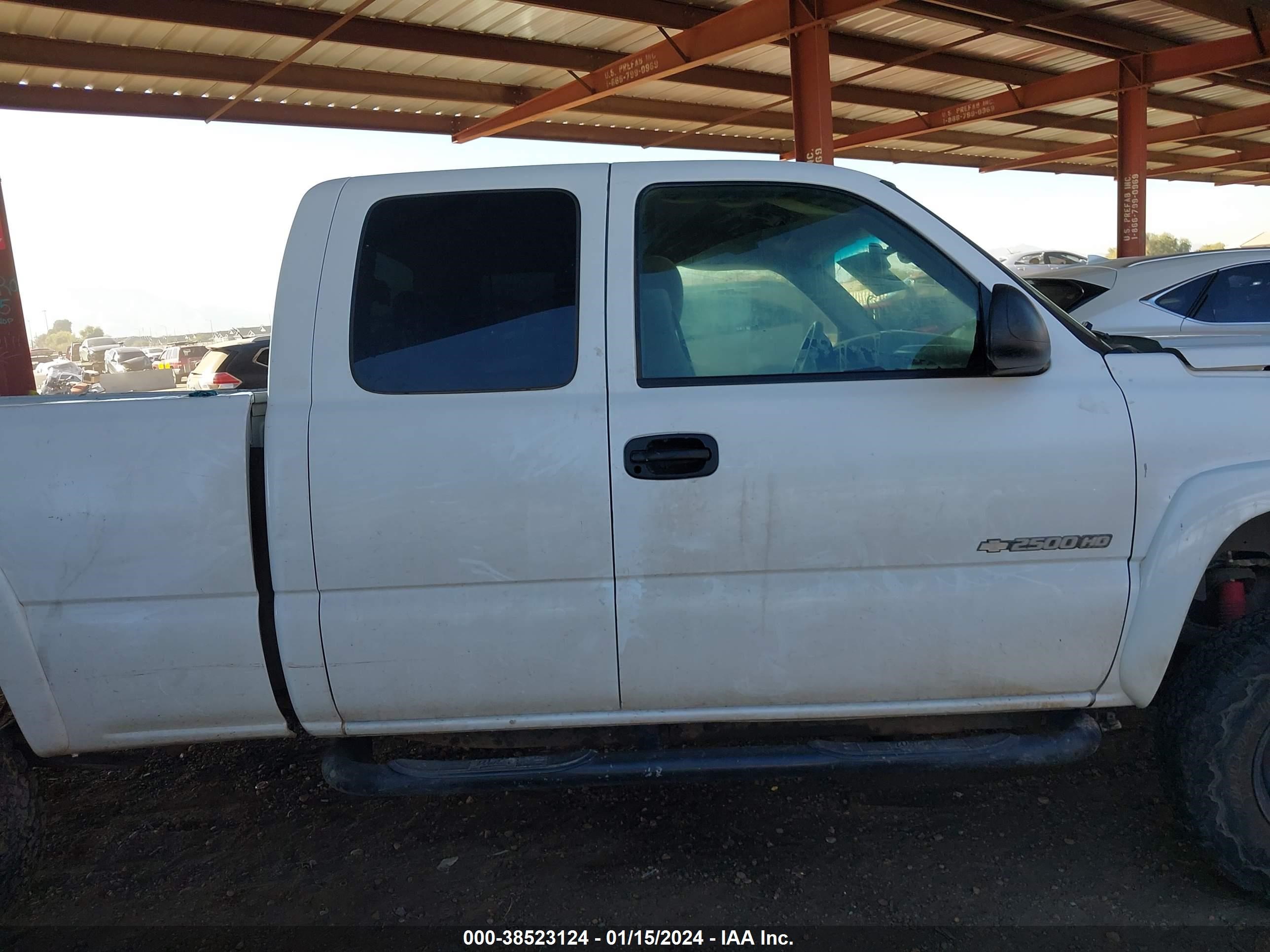 Photo 13 VIN: 1GCEC19V35Z348847 - CHEVROLET SILVERADO 