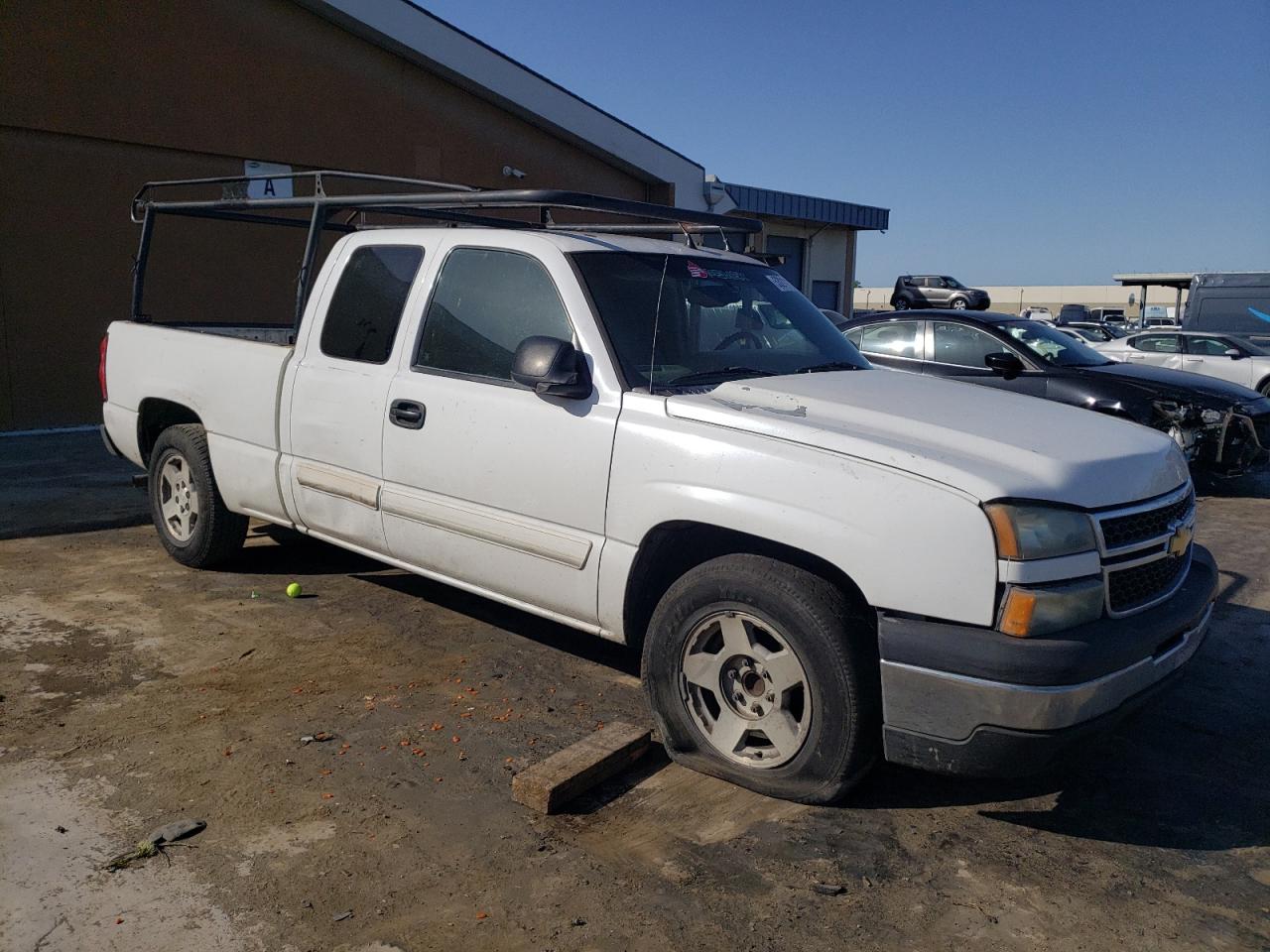 Photo 3 VIN: 1GCEC19V37Z127560 - CHEVROLET SILVERADO 