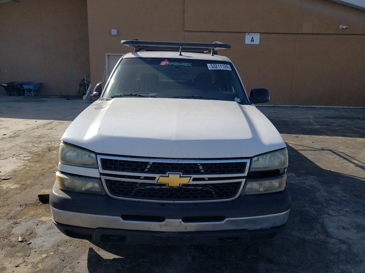 Photo 4 VIN: 1GCEC19V37Z127560 - CHEVROLET SILVERADO 