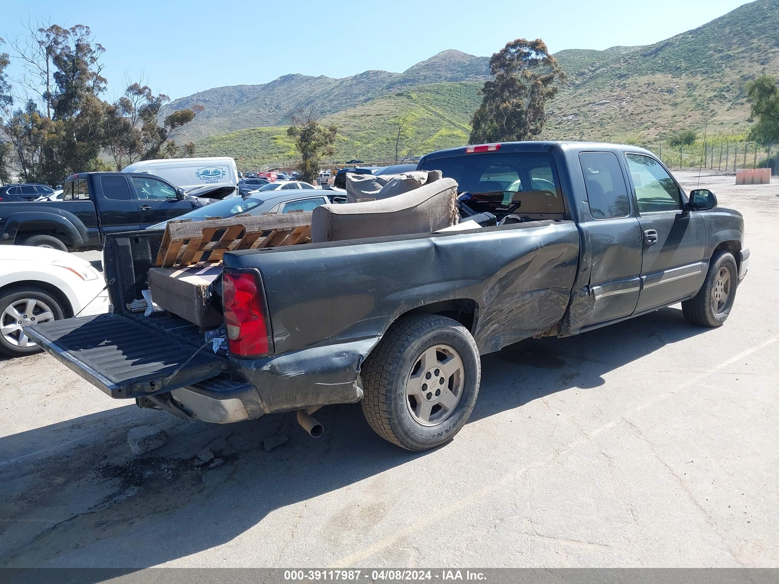 Photo 3 VIN: 1GCEC19V55E294216 - CHEVROLET SILVERADO 