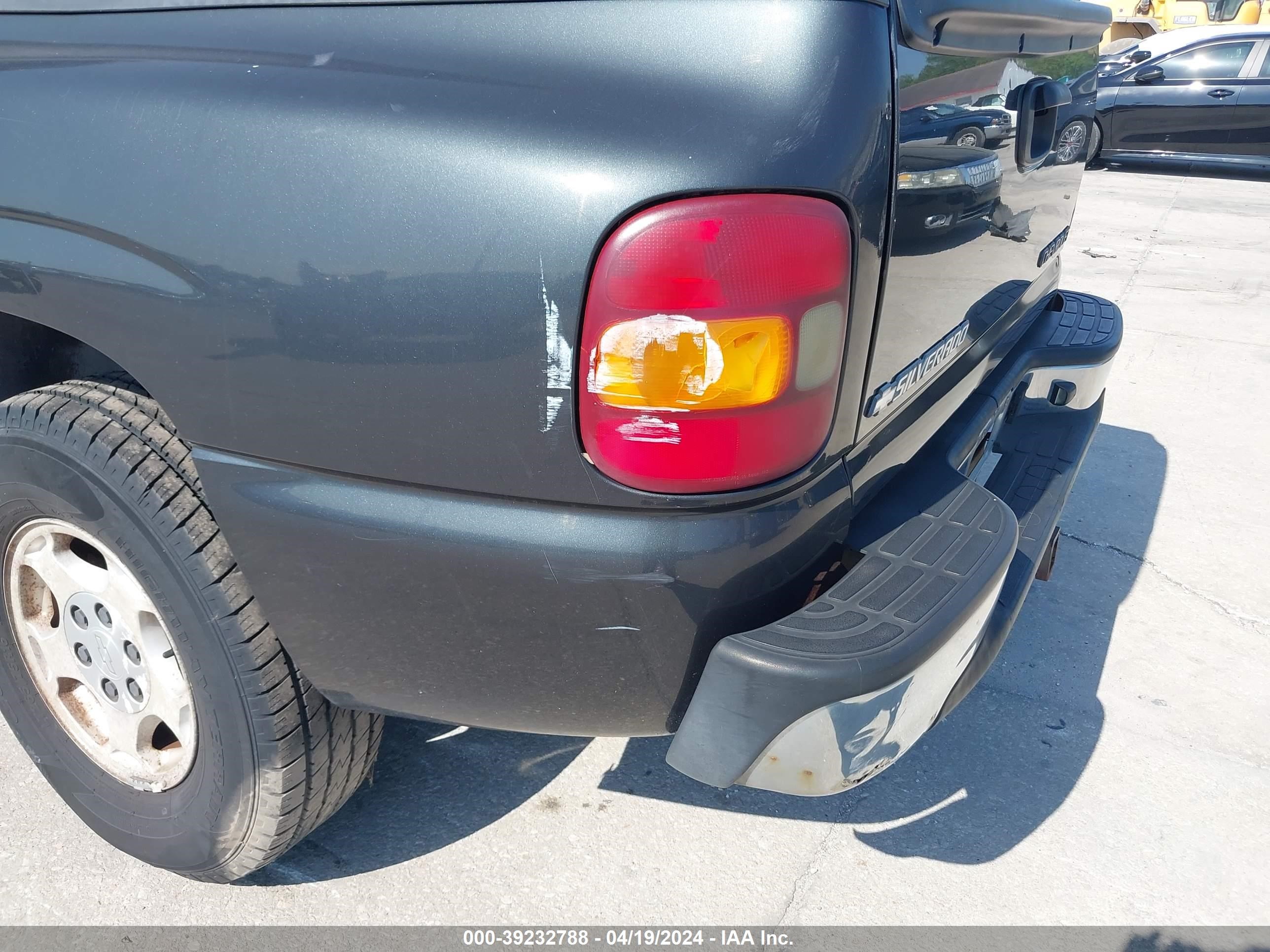 Photo 5 VIN: 1GCEC19V63Z156397 - CHEVROLET SILVERADO 