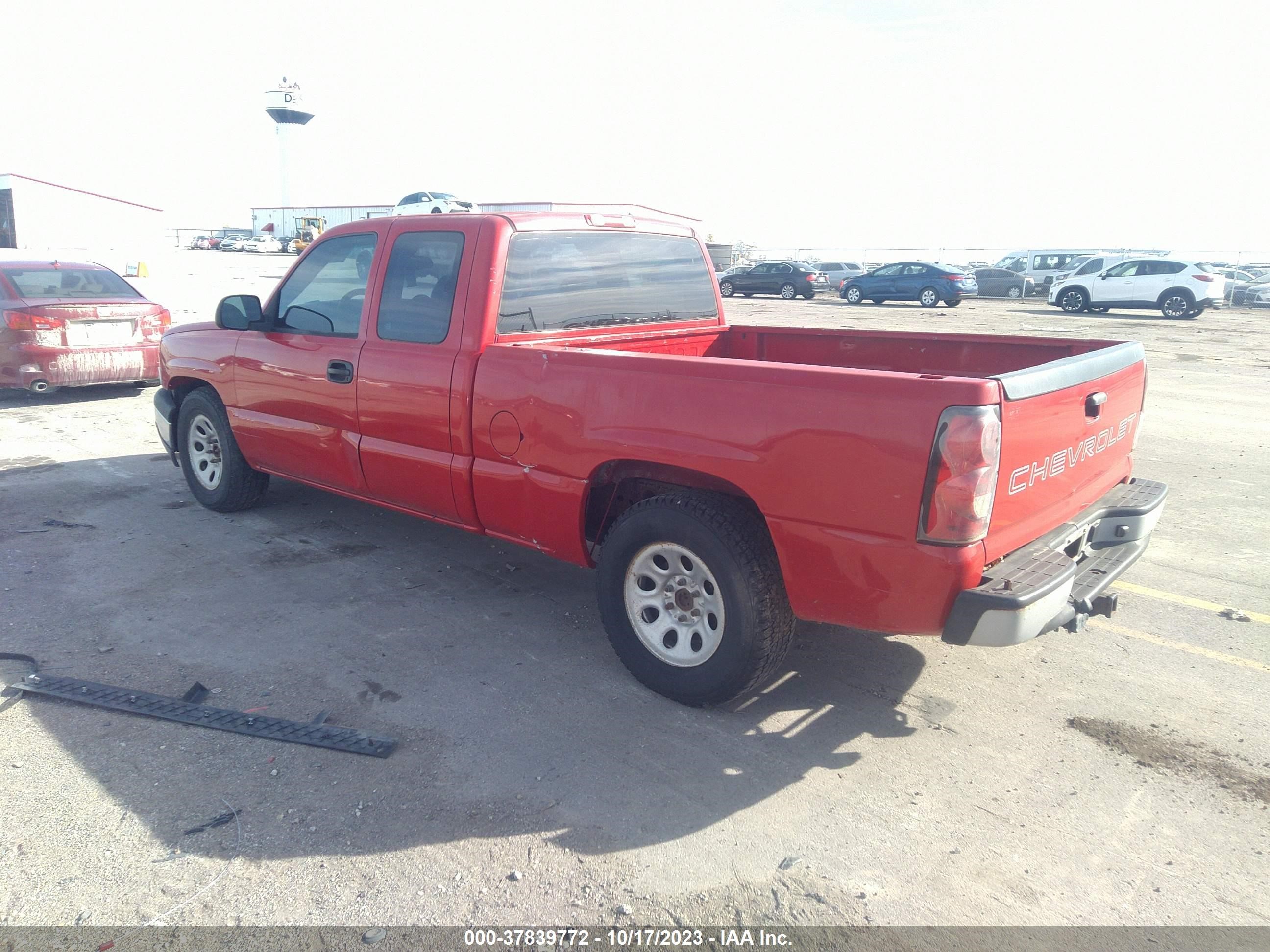 Photo 2 VIN: 1GCEC19V65Z351659 - CHEVROLET SILVERADO 