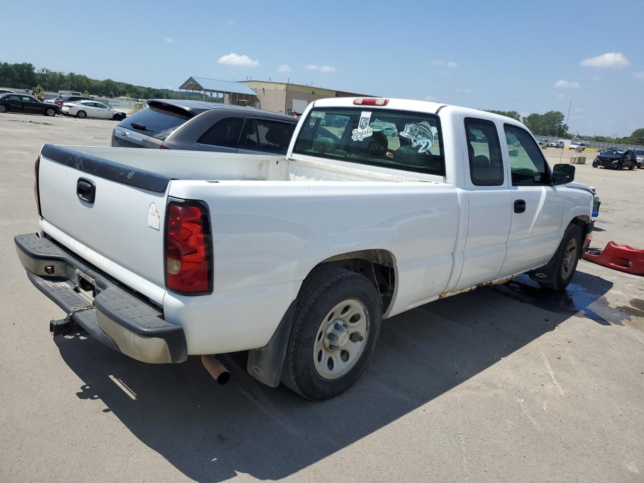 Photo 2 VIN: 1GCEC19V76Z263611 - CHEVROLET SILVERADO 