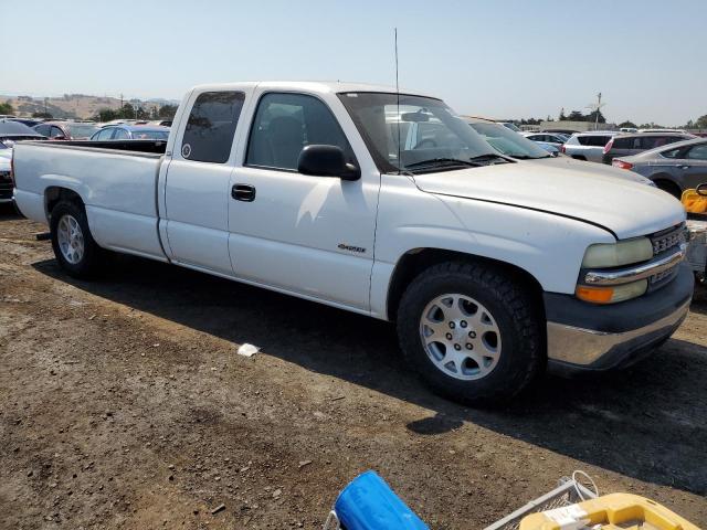 Photo 3 VIN: 1GCEC19V7YE217951 - CHEVROLET SILVERADO 