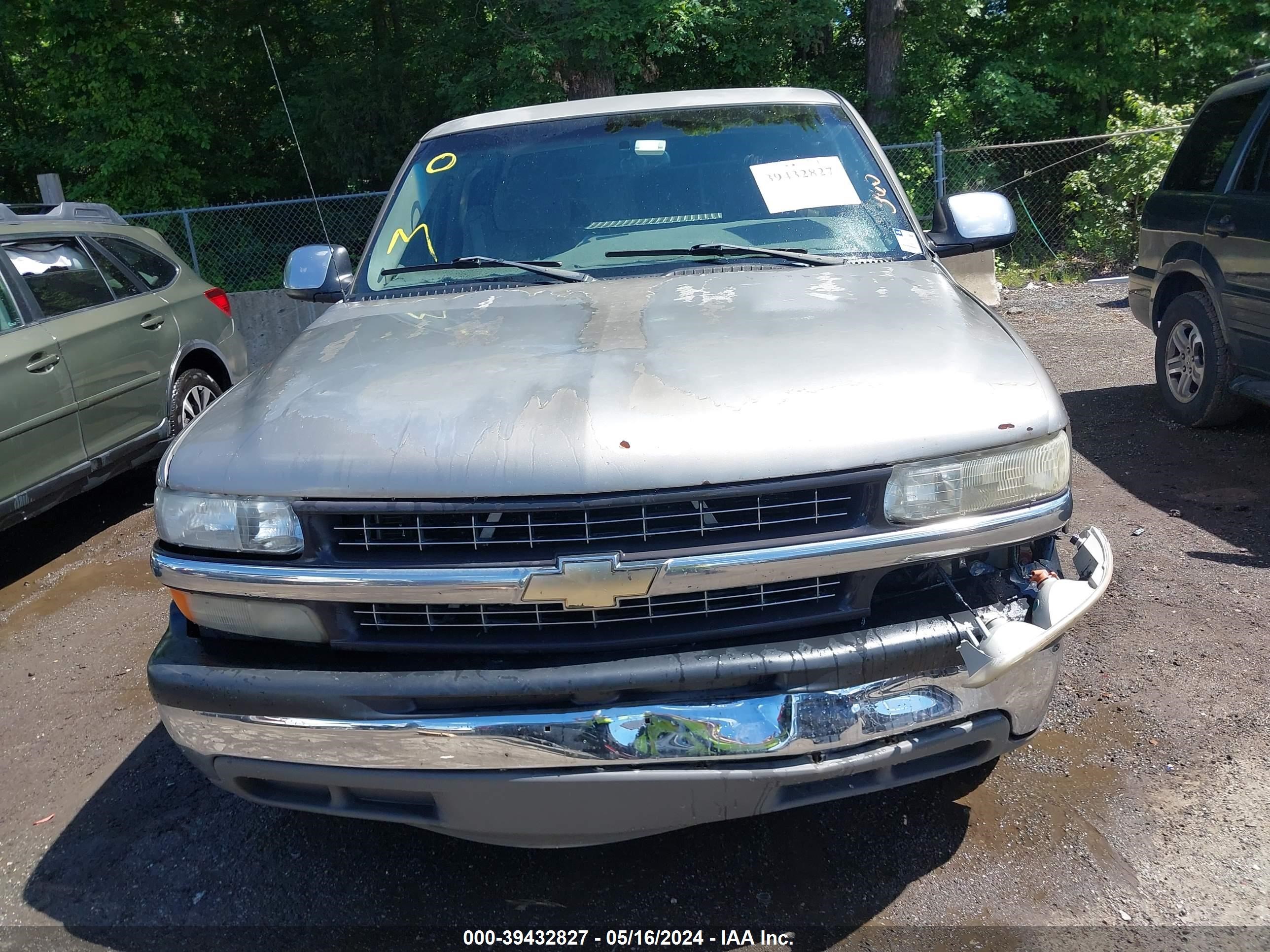 Photo 11 VIN: 1GCEC19V7YZ270318 - CHEVROLET SILVERADO 