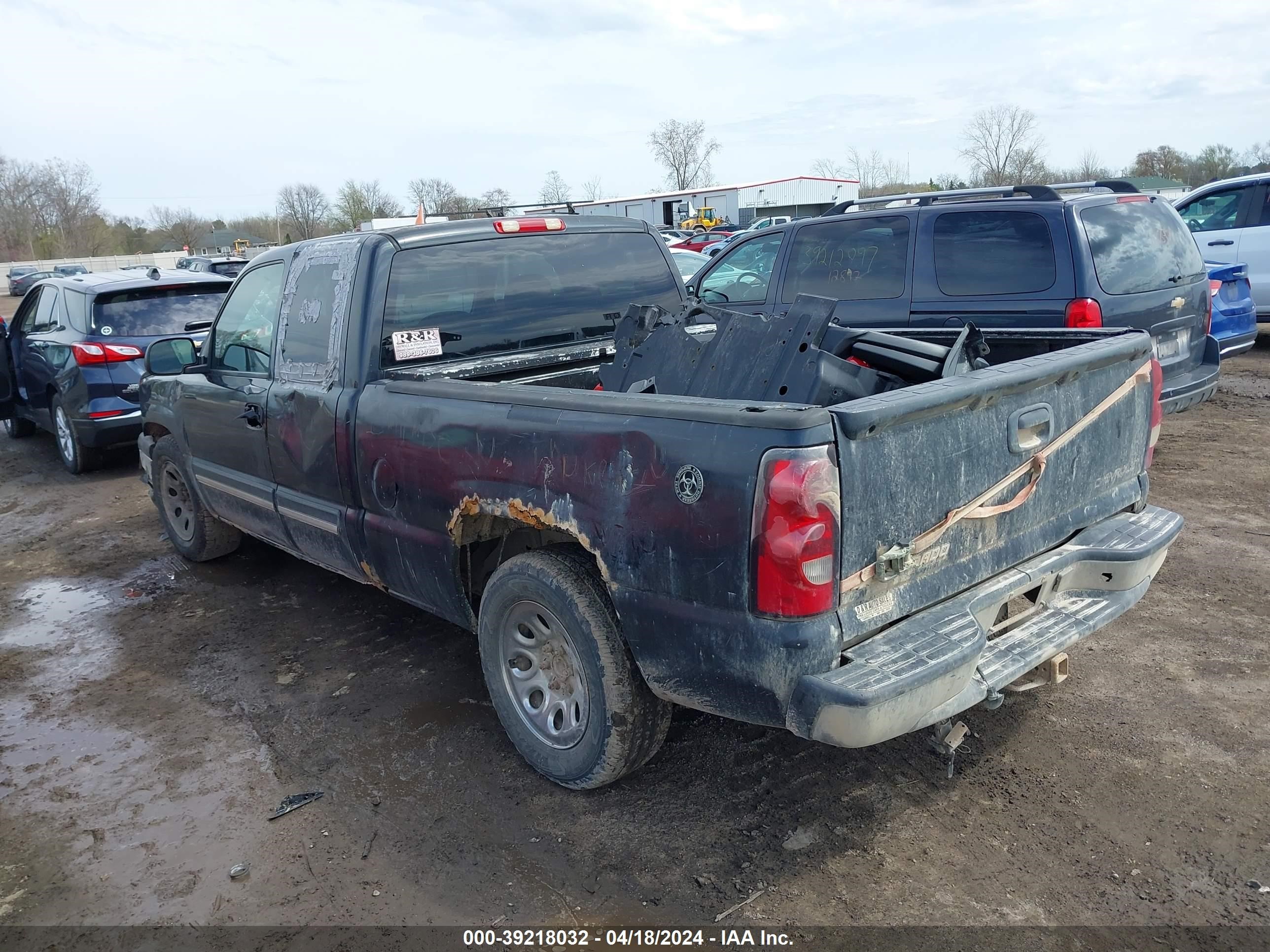 Photo 2 VIN: 1GCEC19V85Z295420 - CHEVROLET SILVERADO 