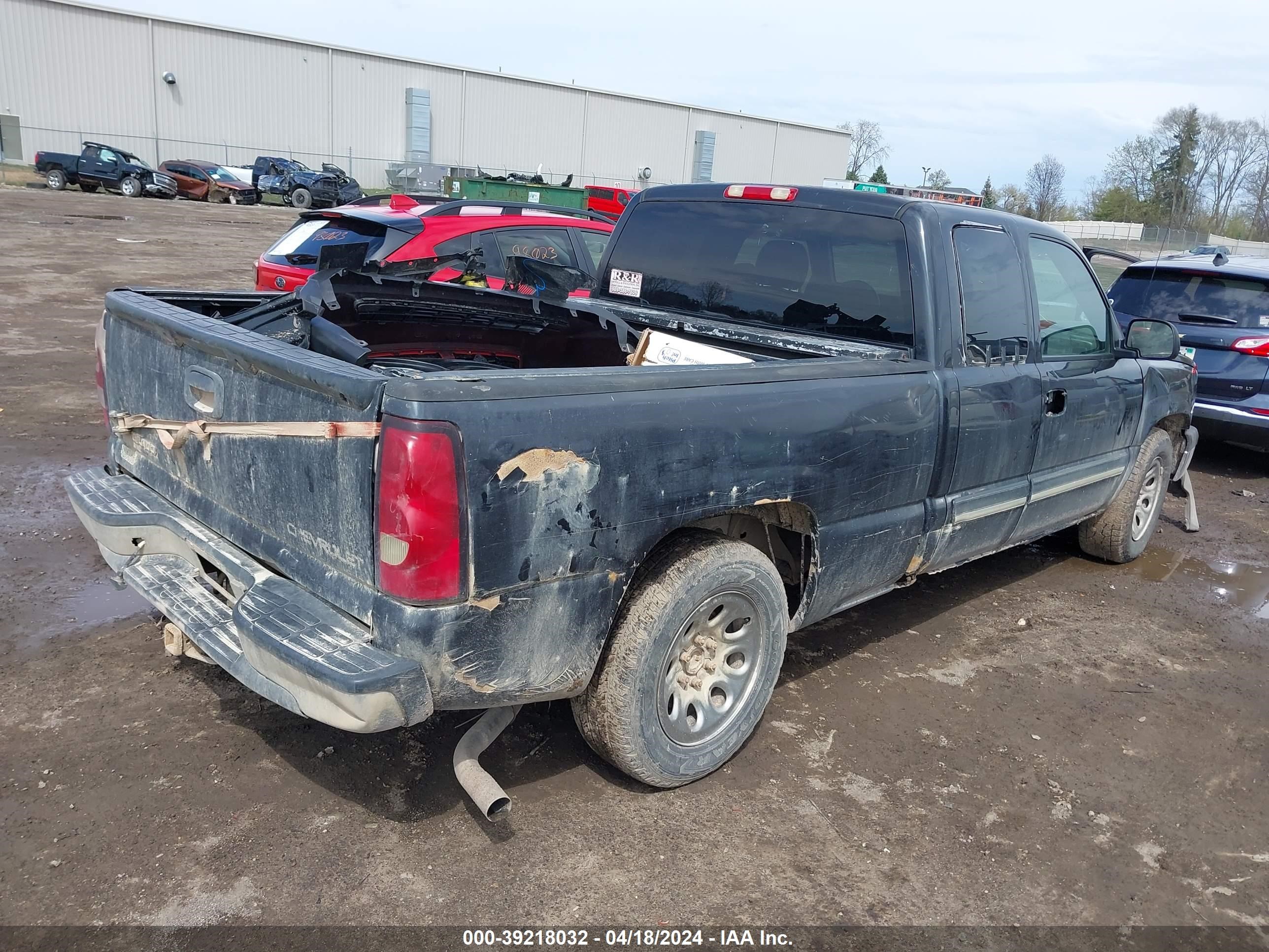 Photo 3 VIN: 1GCEC19V85Z295420 - CHEVROLET SILVERADO 