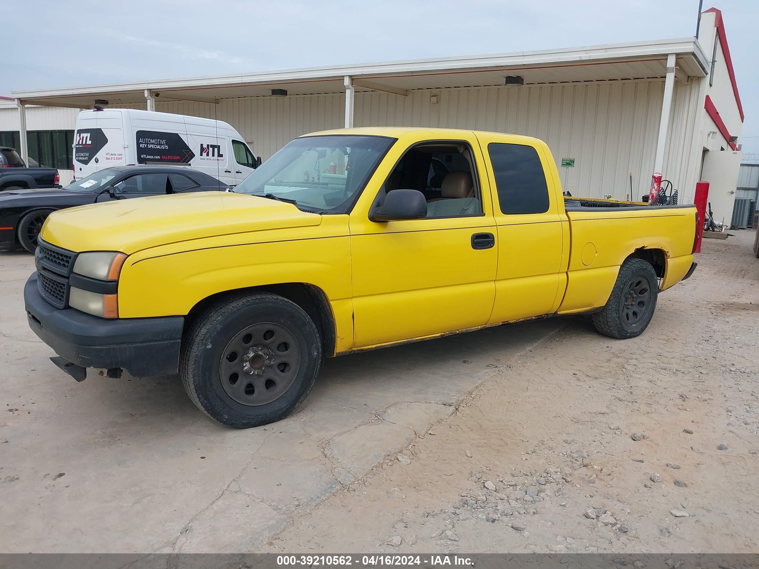 Photo 1 VIN: 1GCEC19V96Z286694 - CHEVROLET SILVERADO 