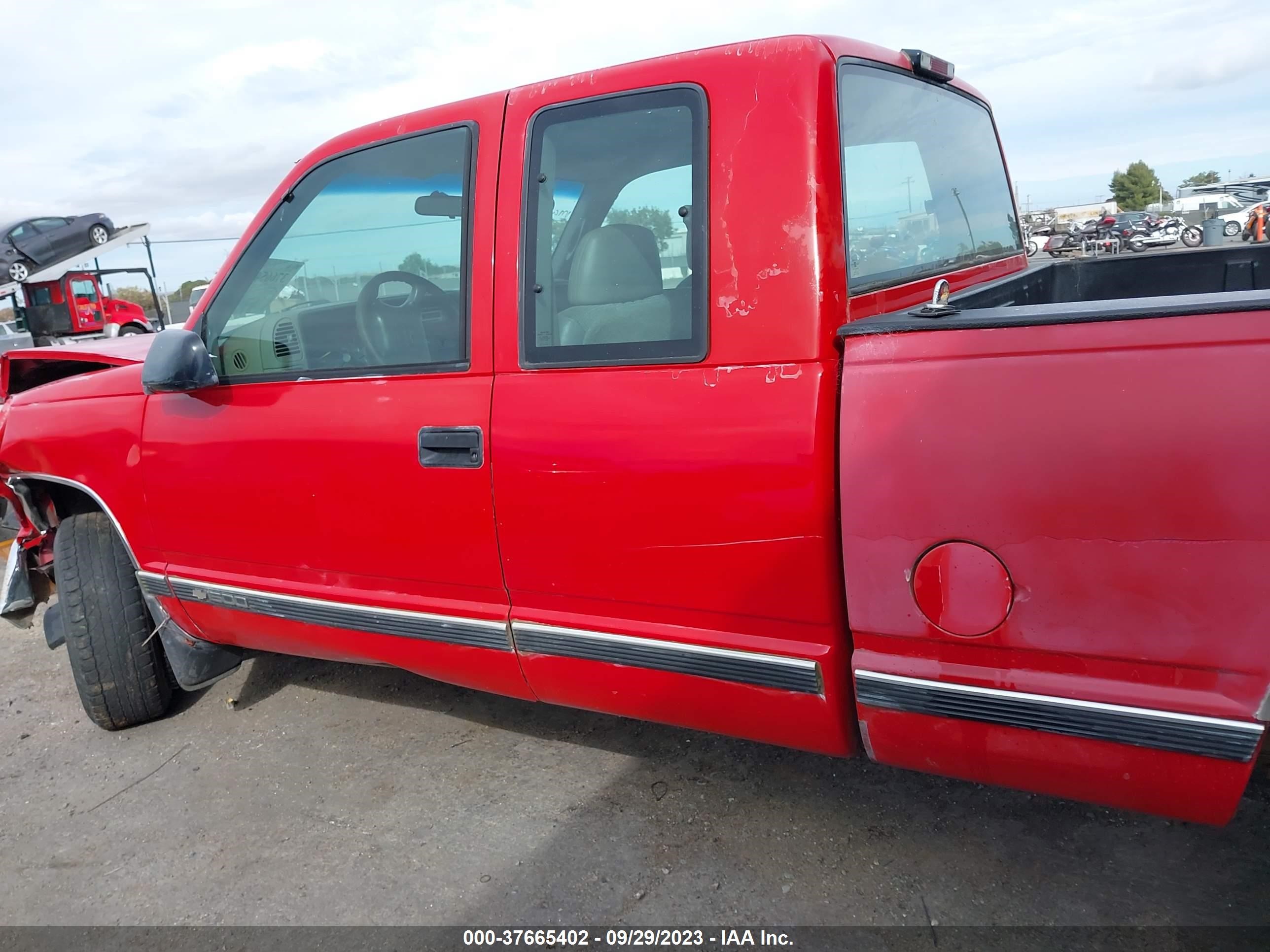 Photo 13 VIN: 1GCEC19W0VE217889 - CHEVROLET S-10 PICKUP 