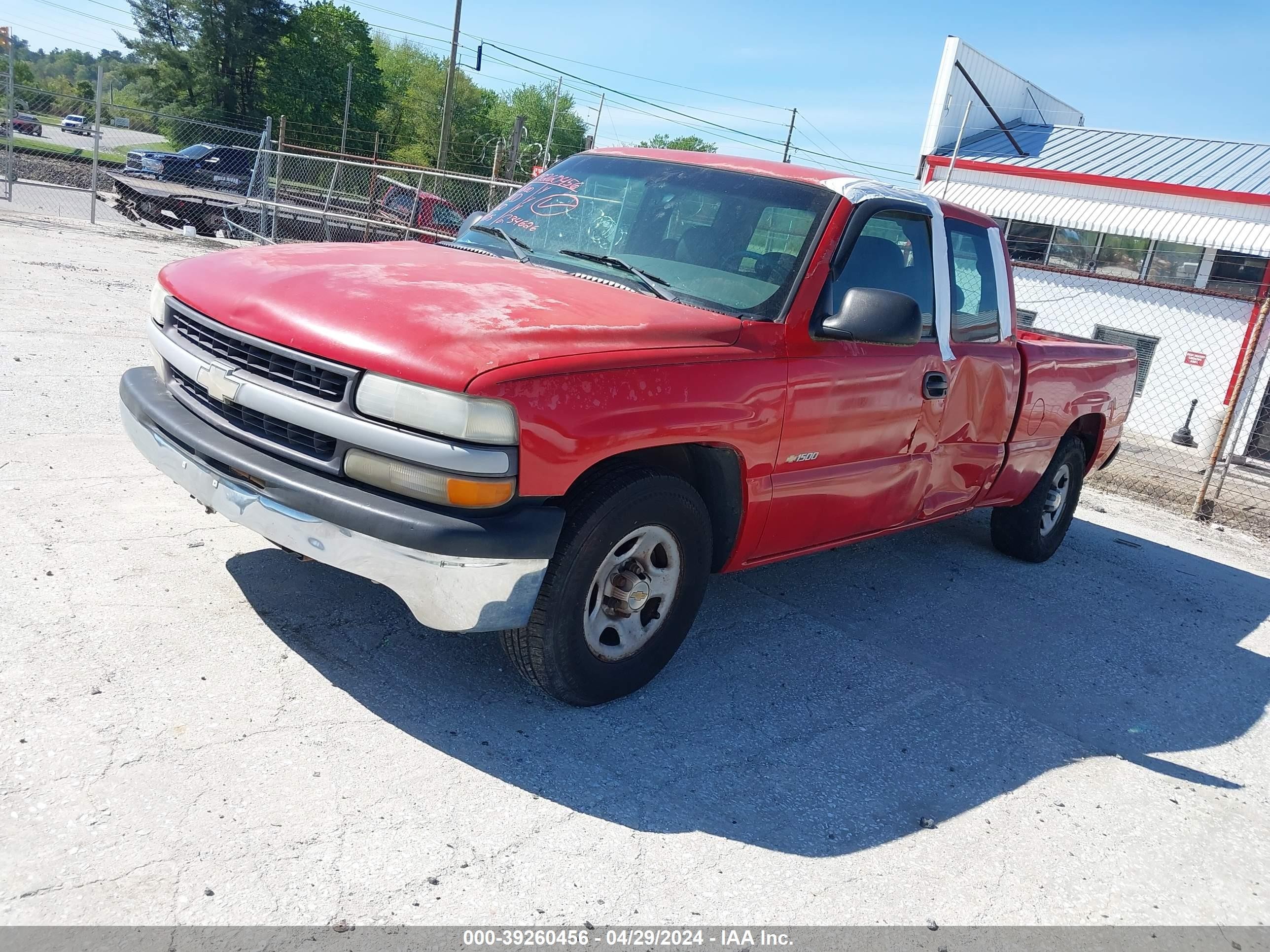 Photo 1 VIN: 1GCEC19W0YZ345627 - CHEVROLET SILVERADO 