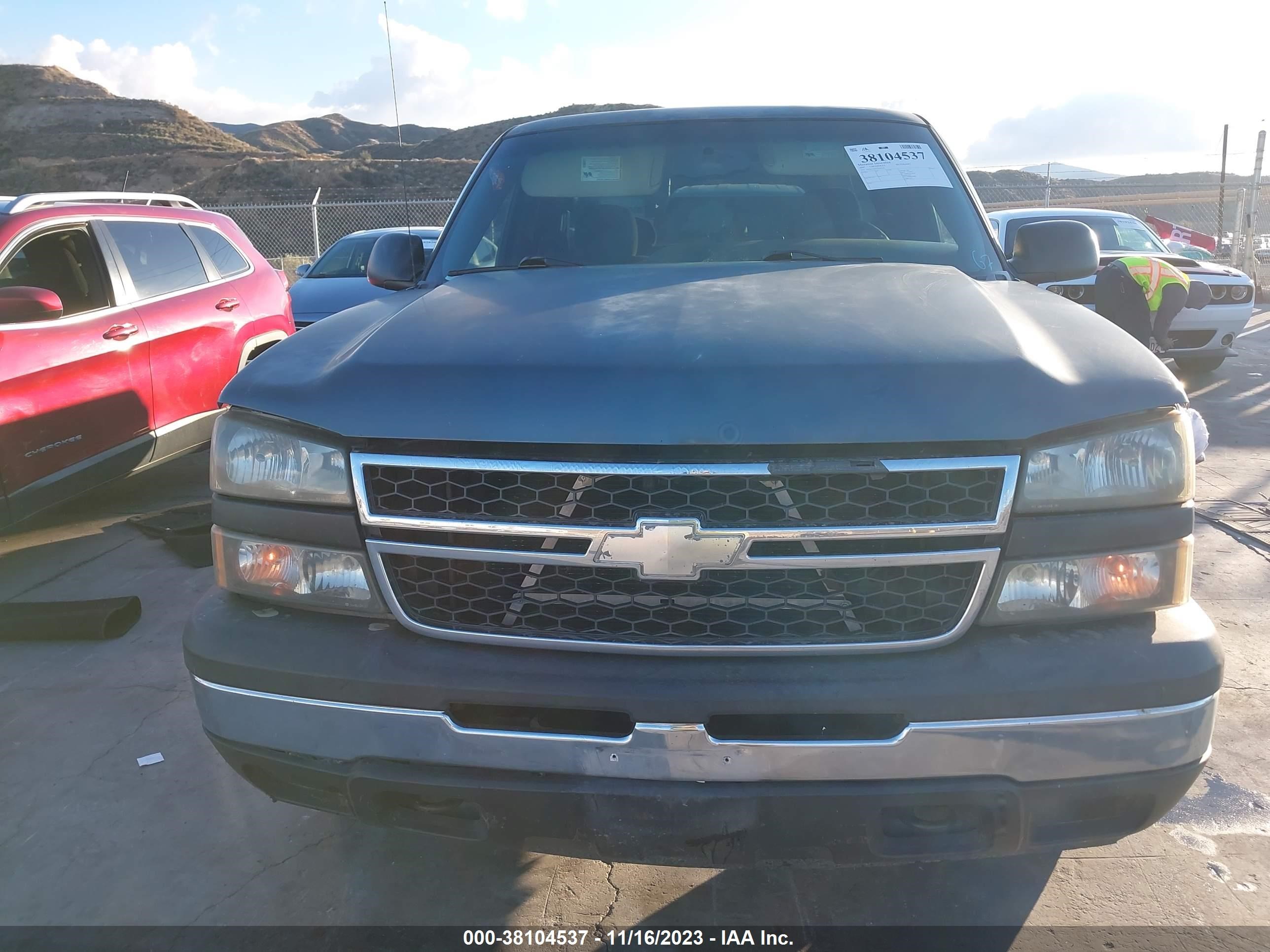 Photo 10 VIN: 1GCEC19X17Z165936 - CHEVROLET SILVERADO 