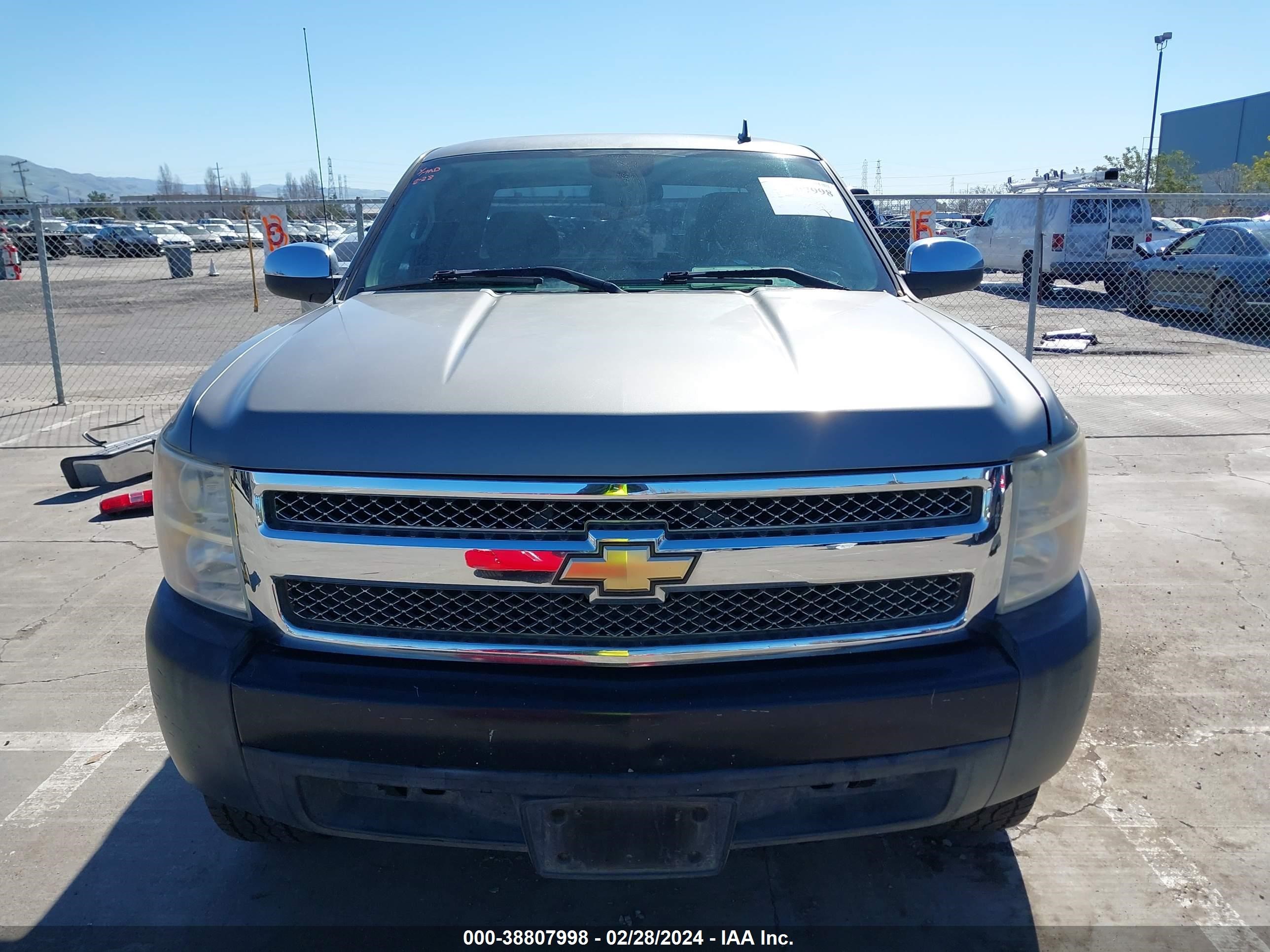 Photo 12 VIN: 1GCEC19X18Z135806 - CHEVROLET SILVERADO 