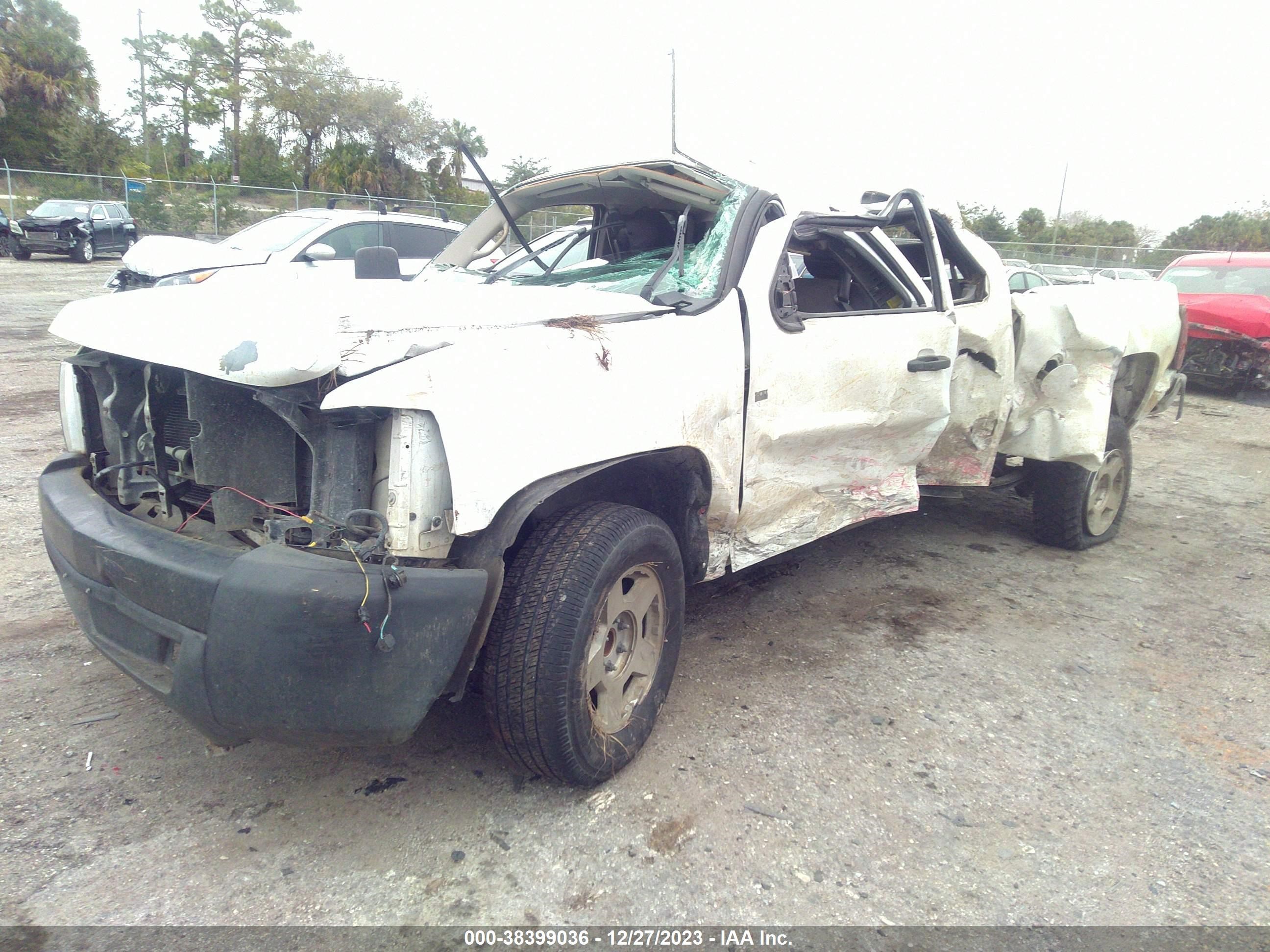 Photo 1 VIN: 1GCEC19X28Z216460 - CHEVROLET SILVERADO 