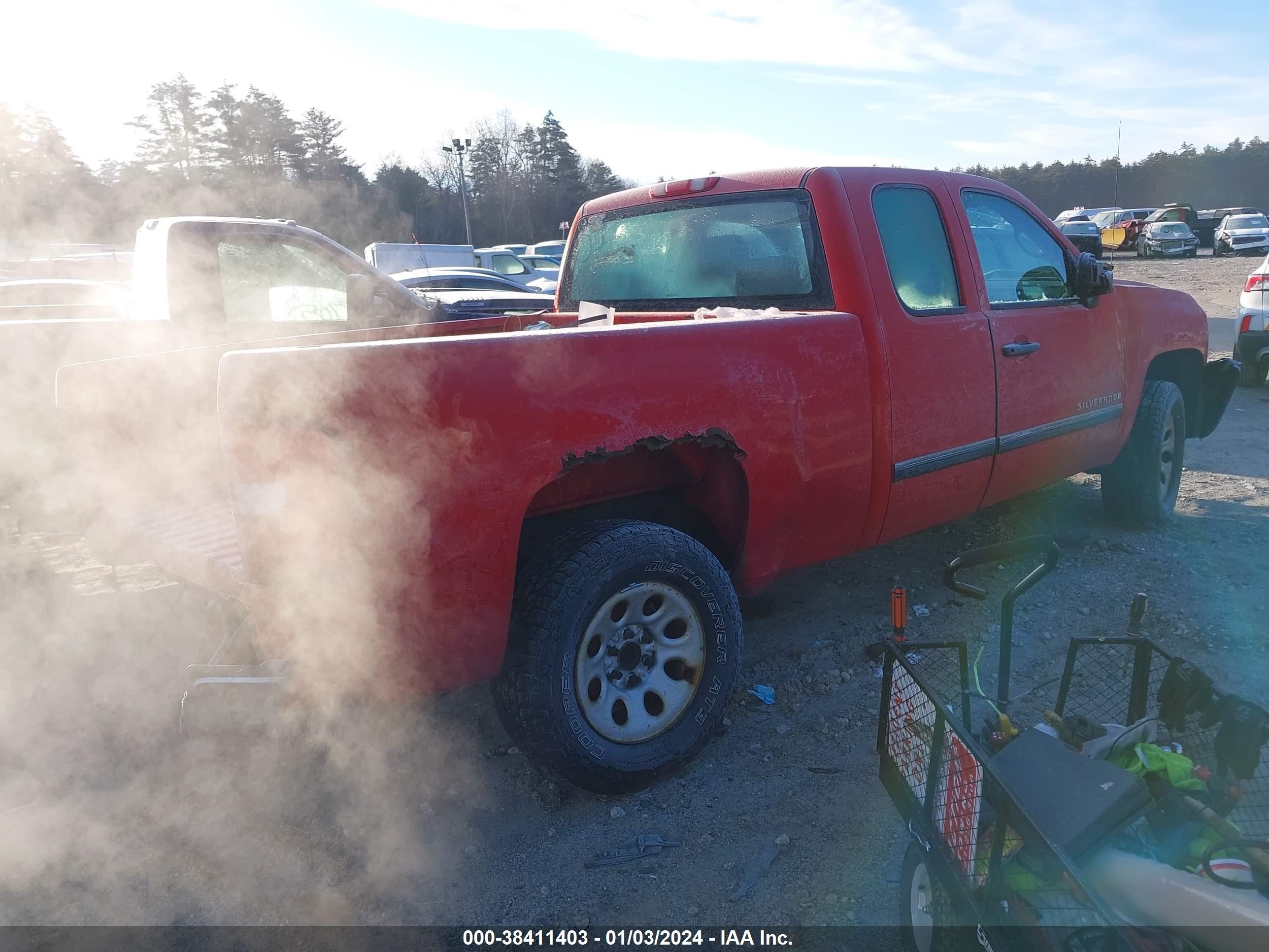 Photo 3 VIN: 1GCEC19X39Z146310 - CHEVROLET SILVERADO 