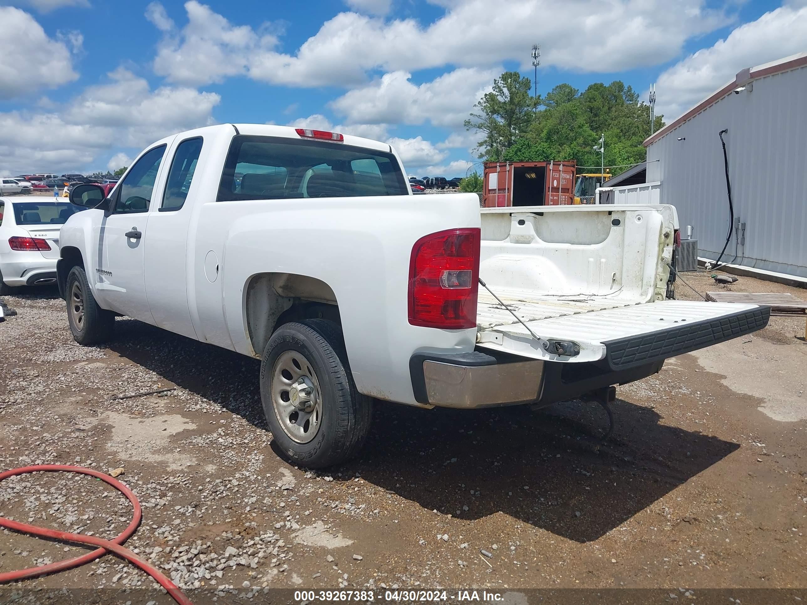 Photo 2 VIN: 1GCEC19X49Z281778 - CHEVROLET SILVERADO 