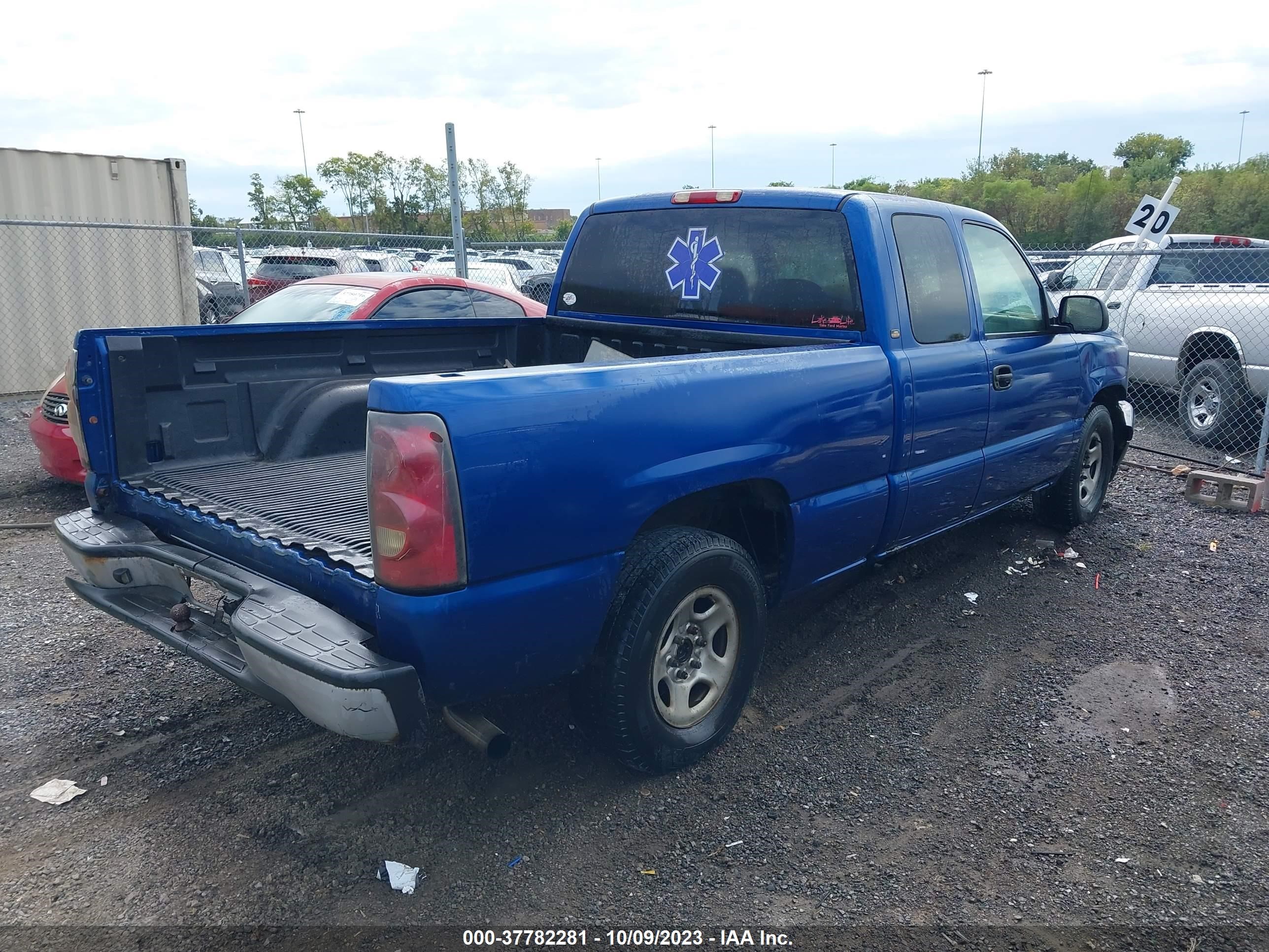 Photo 3 VIN: 1GCEC19X64Z278602 - CHEVROLET SILVERADO 