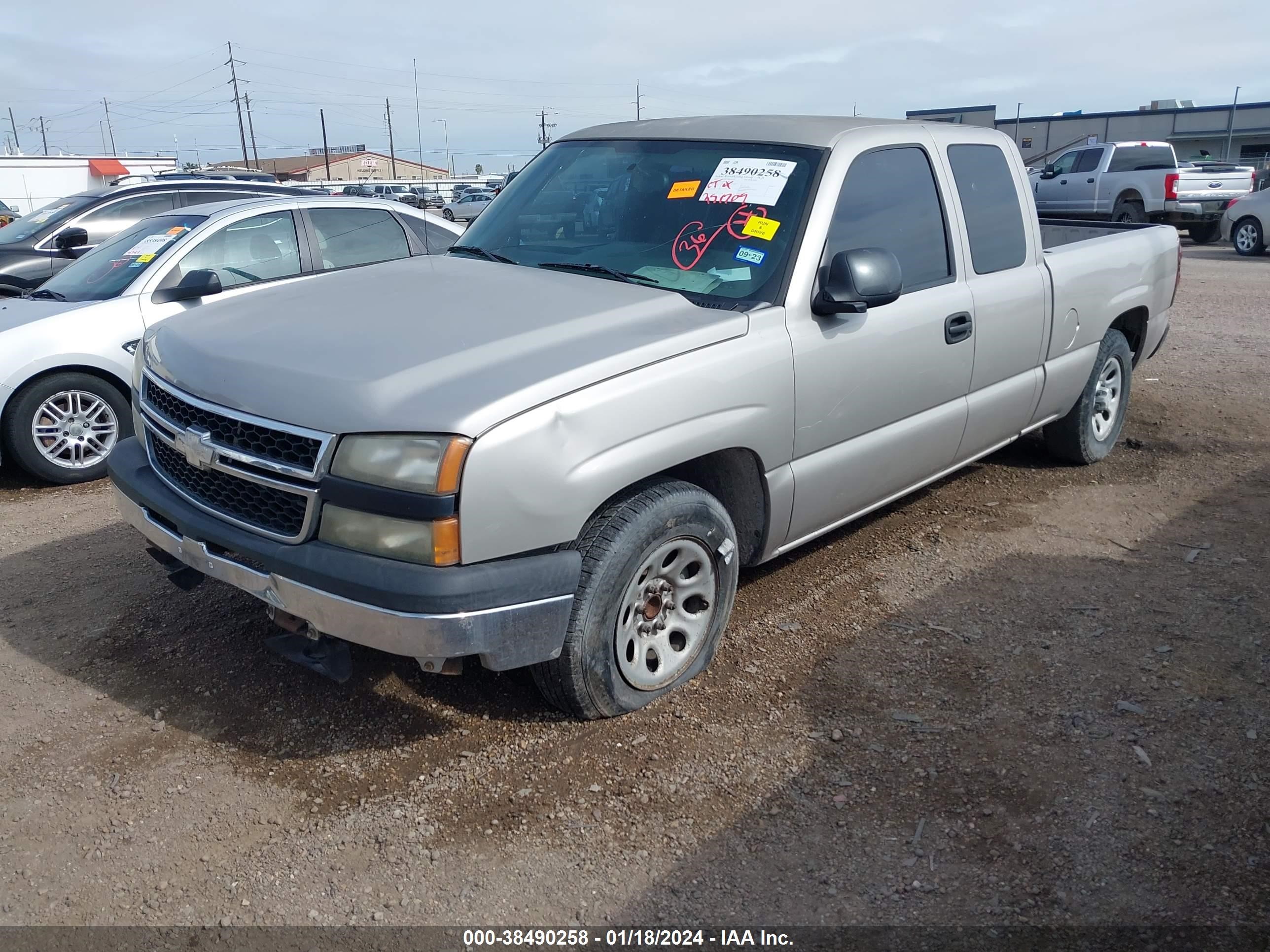 Photo 5 VIN: 1GCEC19X67Z158335 - CHEVROLET SILVERADO 