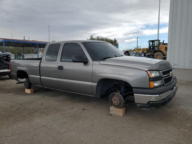 Photo 3 VIN: 1GCEC19X77Z145979 - CHEVROLET SILVERADO 