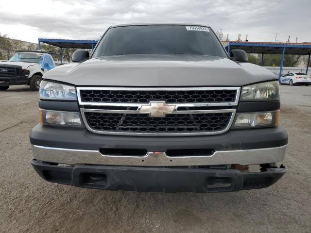 Photo 4 VIN: 1GCEC19X77Z145979 - CHEVROLET SILVERADO 