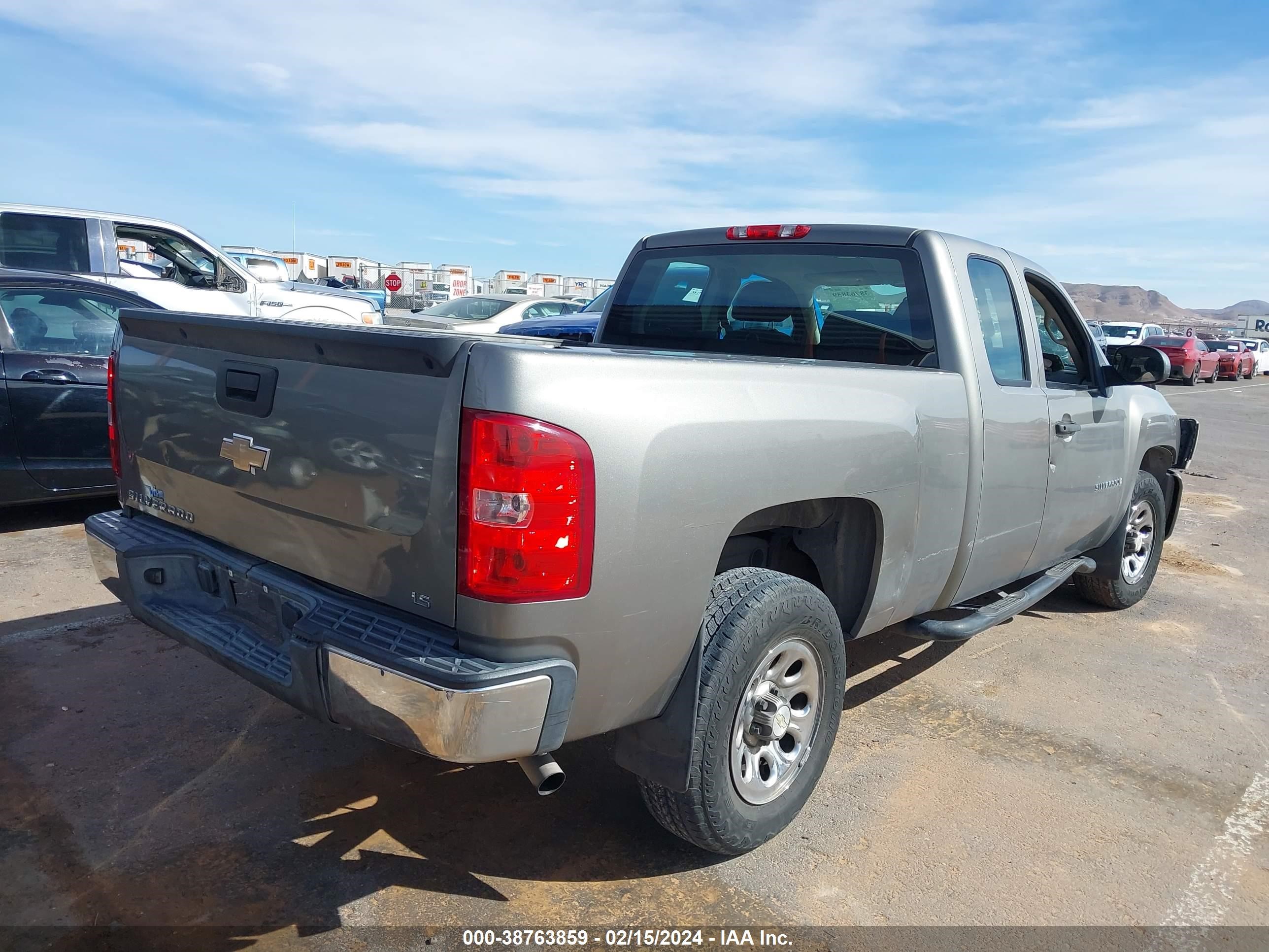 Photo 3 VIN: 1GCEC19X79Z252646 - CHEVROLET SILVERADO 