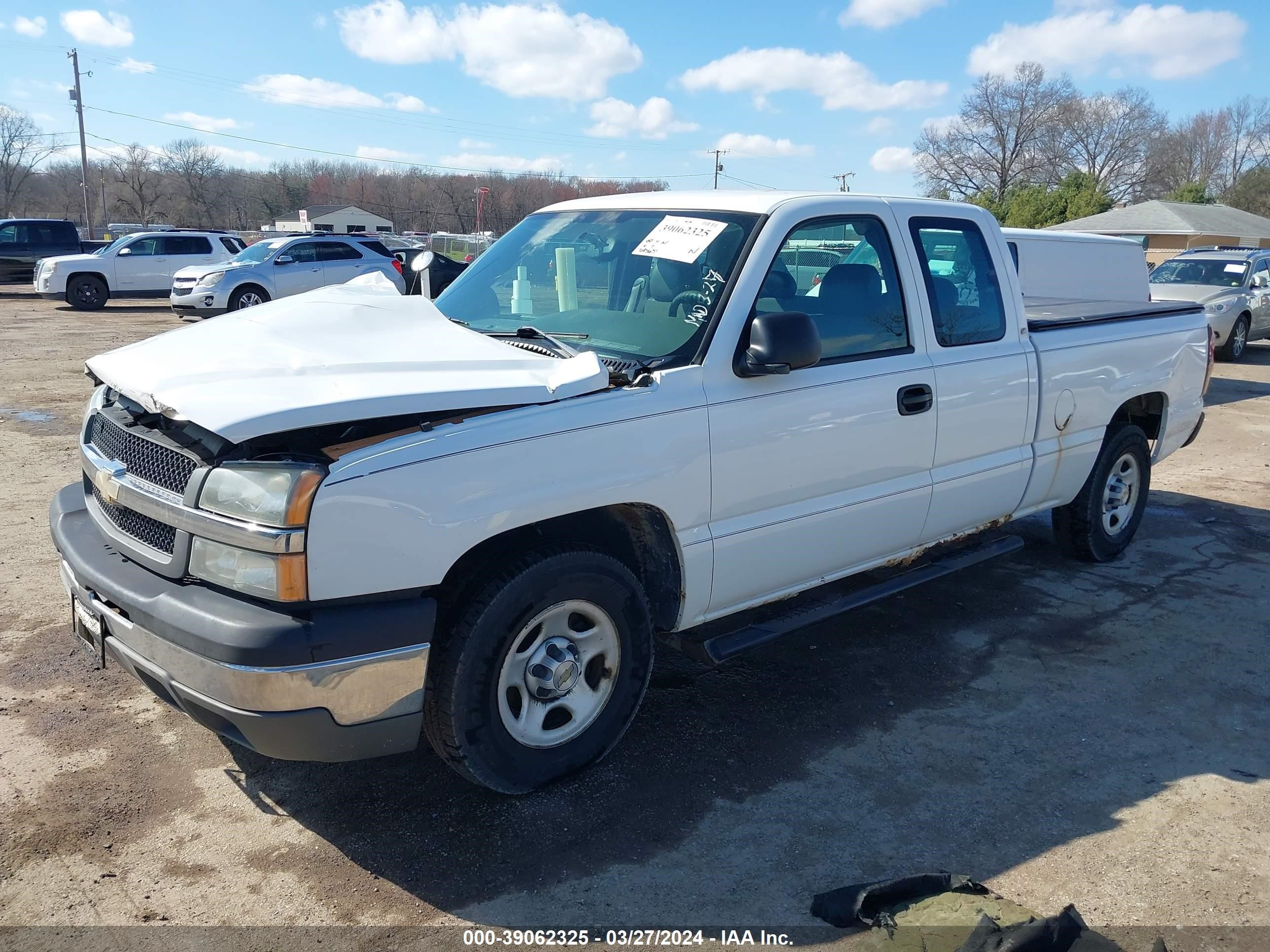 Photo 1 VIN: 1GCEC19X84Z335026 - CHEVROLET SILVERADO 