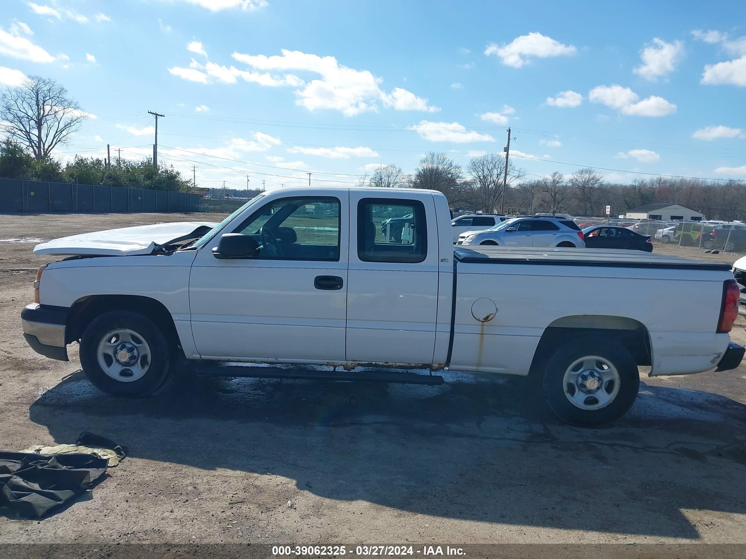 Photo 13 VIN: 1GCEC19X84Z335026 - CHEVROLET SILVERADO 