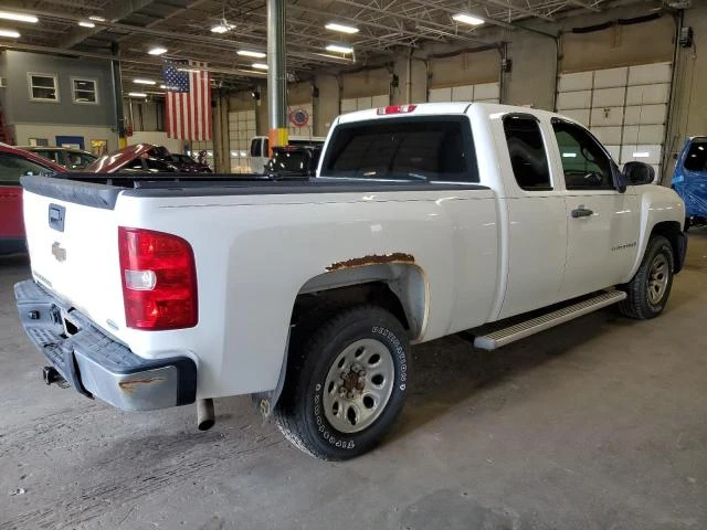 Photo 2 VIN: 1GCEC19XX8Z210700 - CHEVROLET SILVERADO 