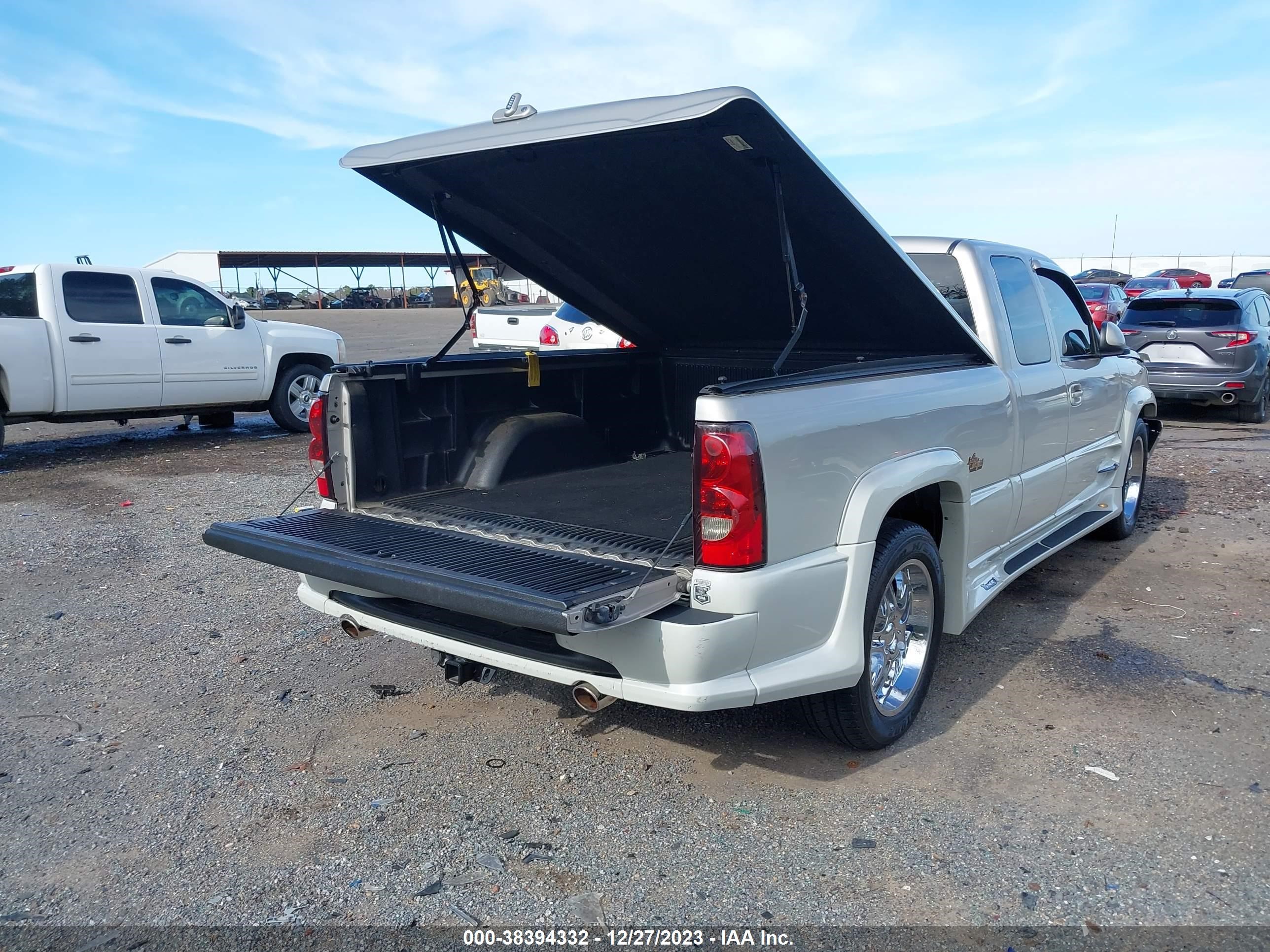 Photo 3 VIN: 1GCEC19Z36Z233783 - CHEVROLET SILVERADO 