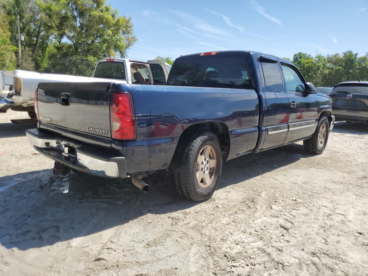 Photo 2 VIN: 1GCEC19Z55Z227580 - CHEVROLET SILVERADO 