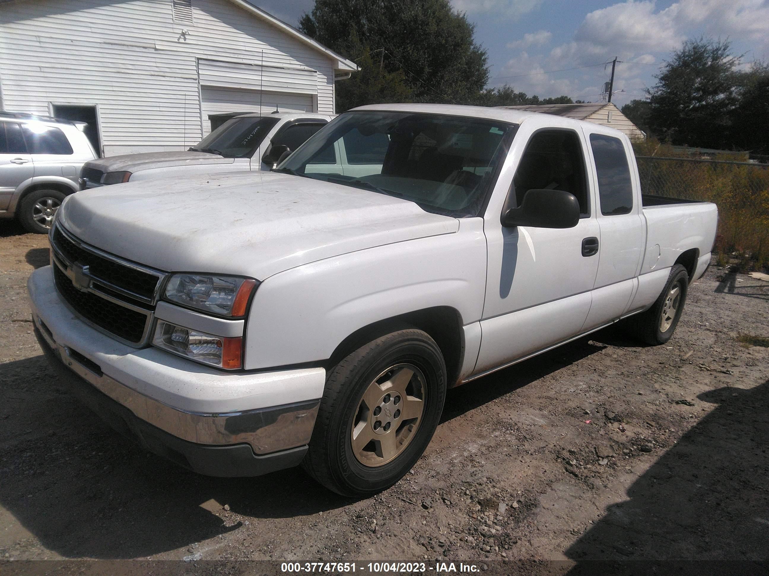 Photo 1 VIN: 1GCEC19Z87Z127346 - CHEVROLET SILVERADO 