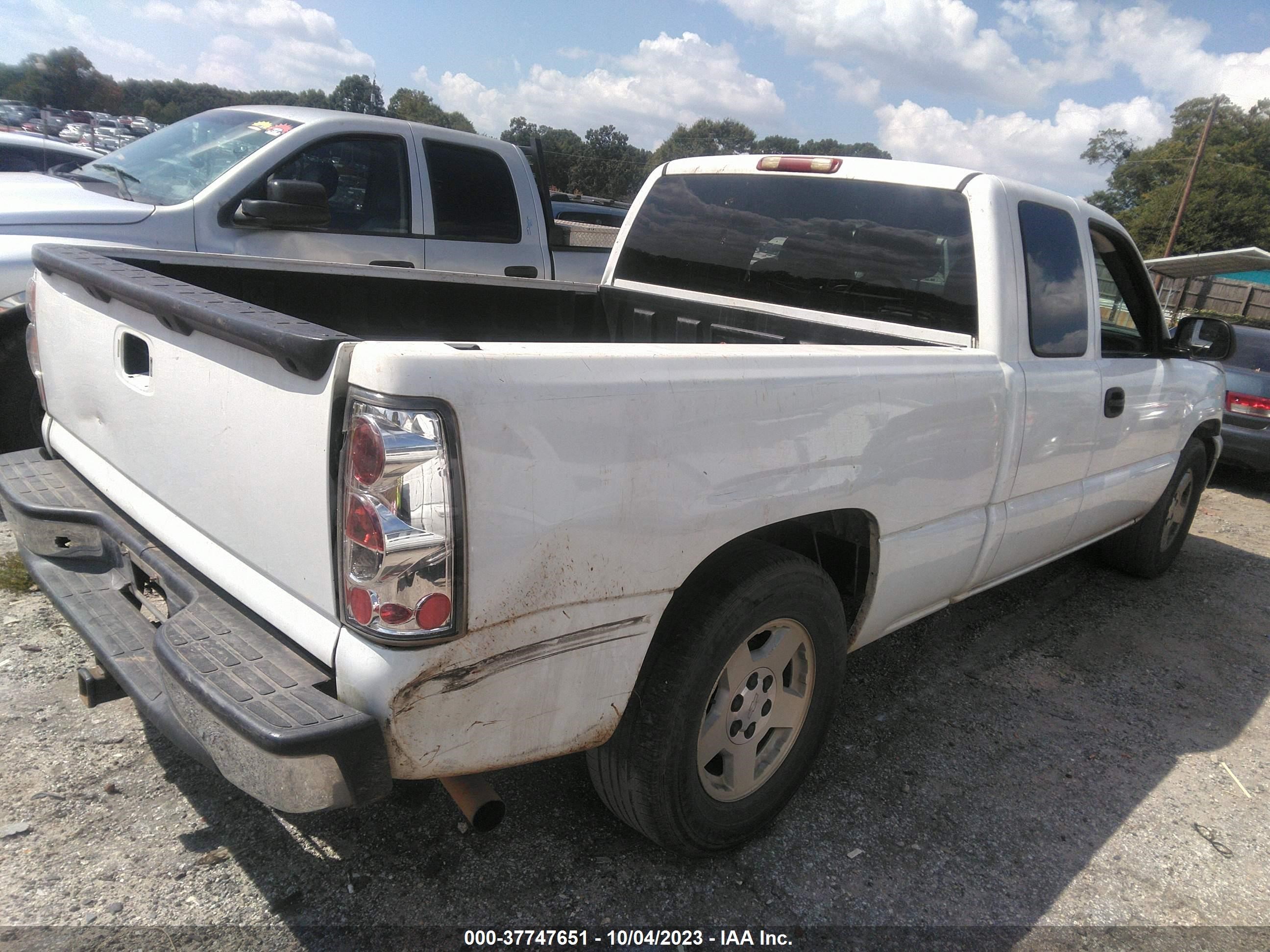 Photo 3 VIN: 1GCEC19Z87Z127346 - CHEVROLET SILVERADO 