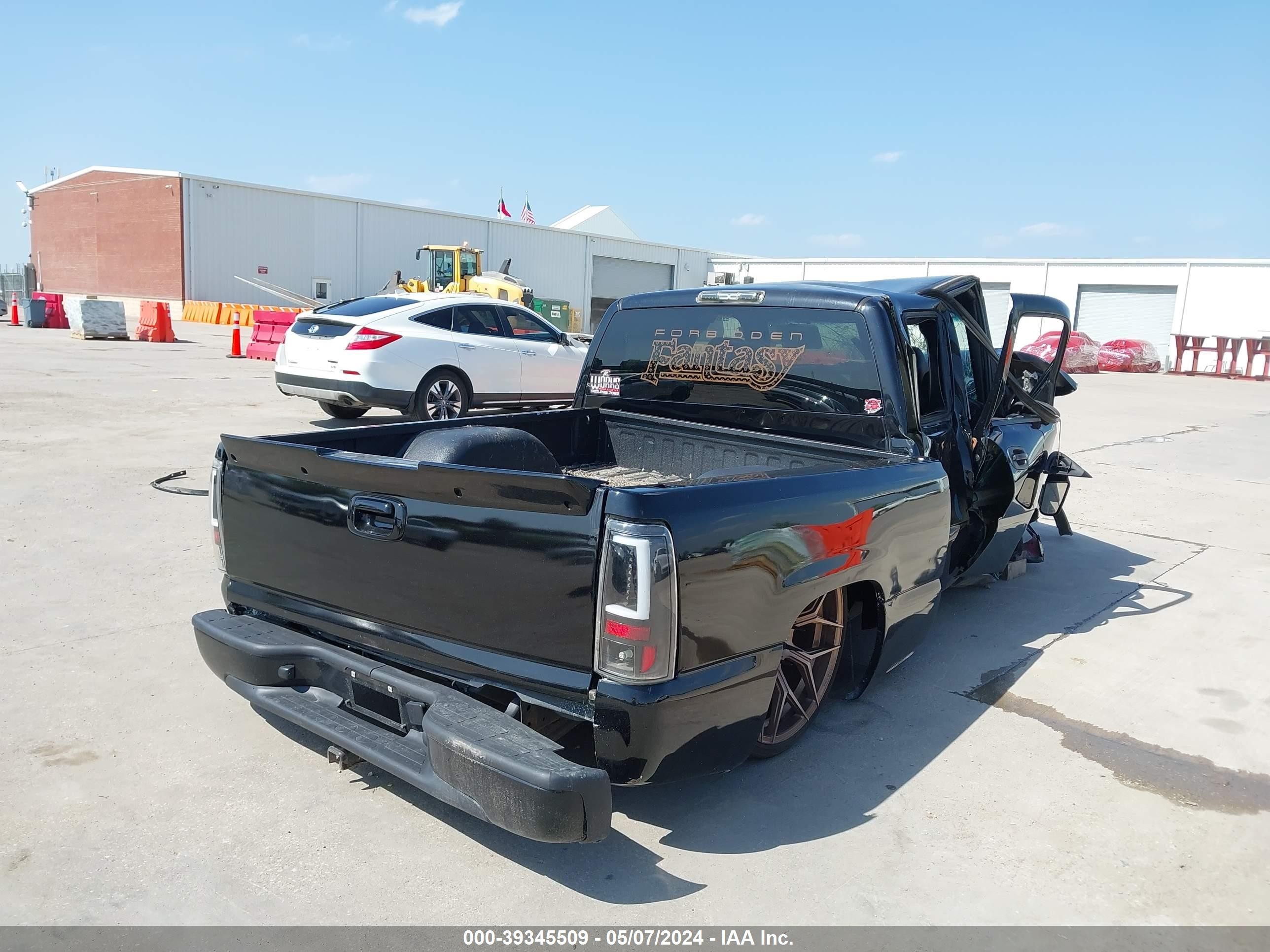 Photo 3 VIN: 1GCEC19Z87Z184582 - CHEVROLET SILVERADO 