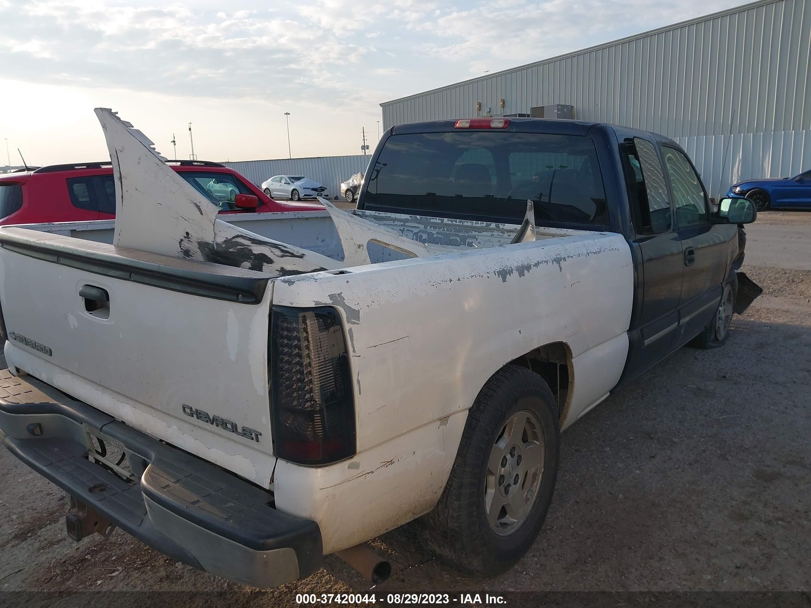 Photo 3 VIN: 1GCEC19Z95Z194292 - CHEVROLET SILVERADO 